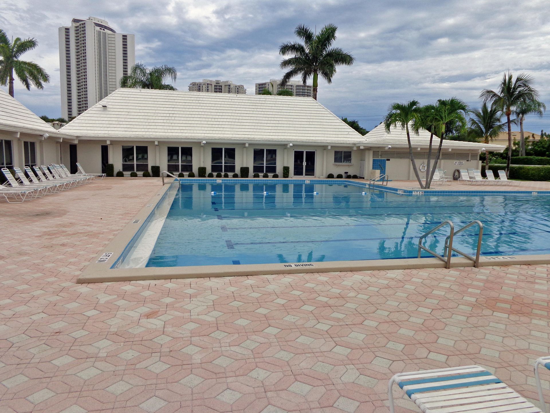 Condominium in West Palm Beach, Florida 11621157