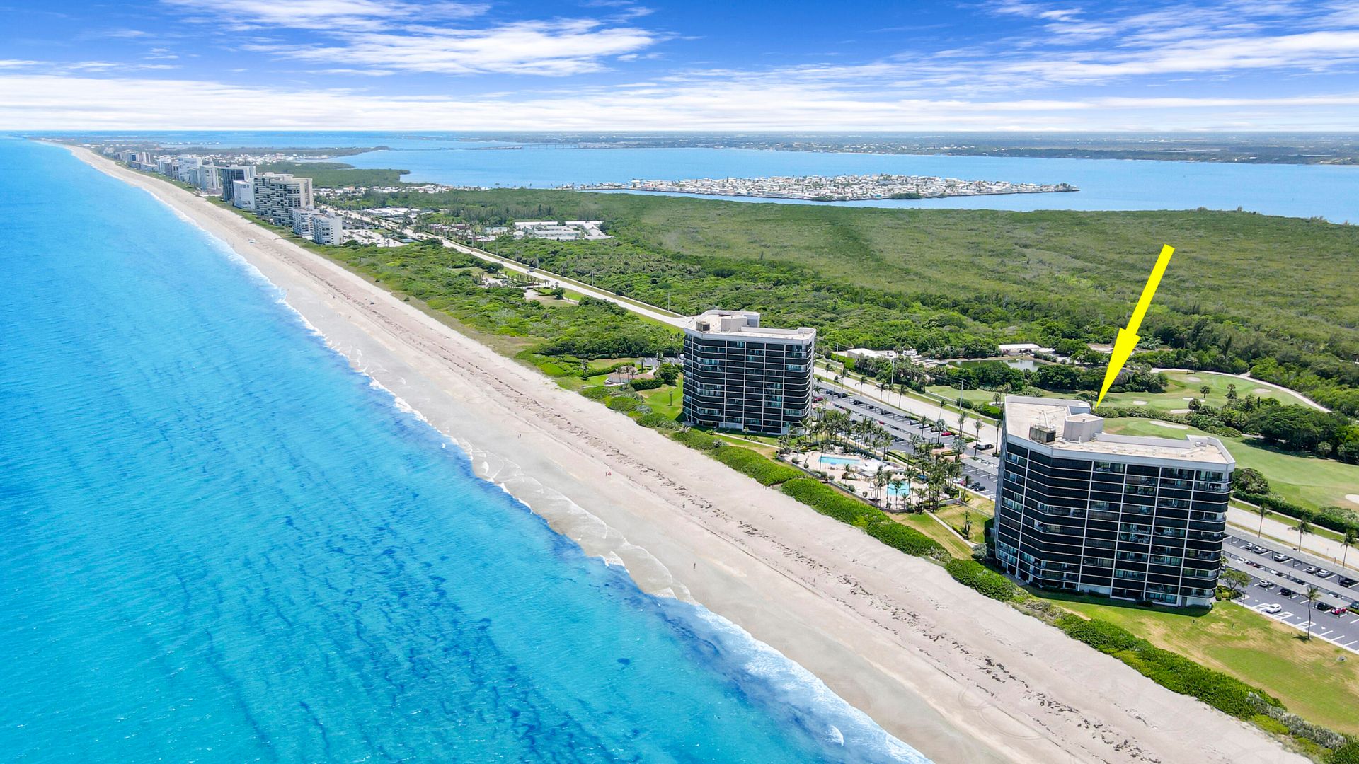 Condominio en Hutchinson Island South, Florida 11621280