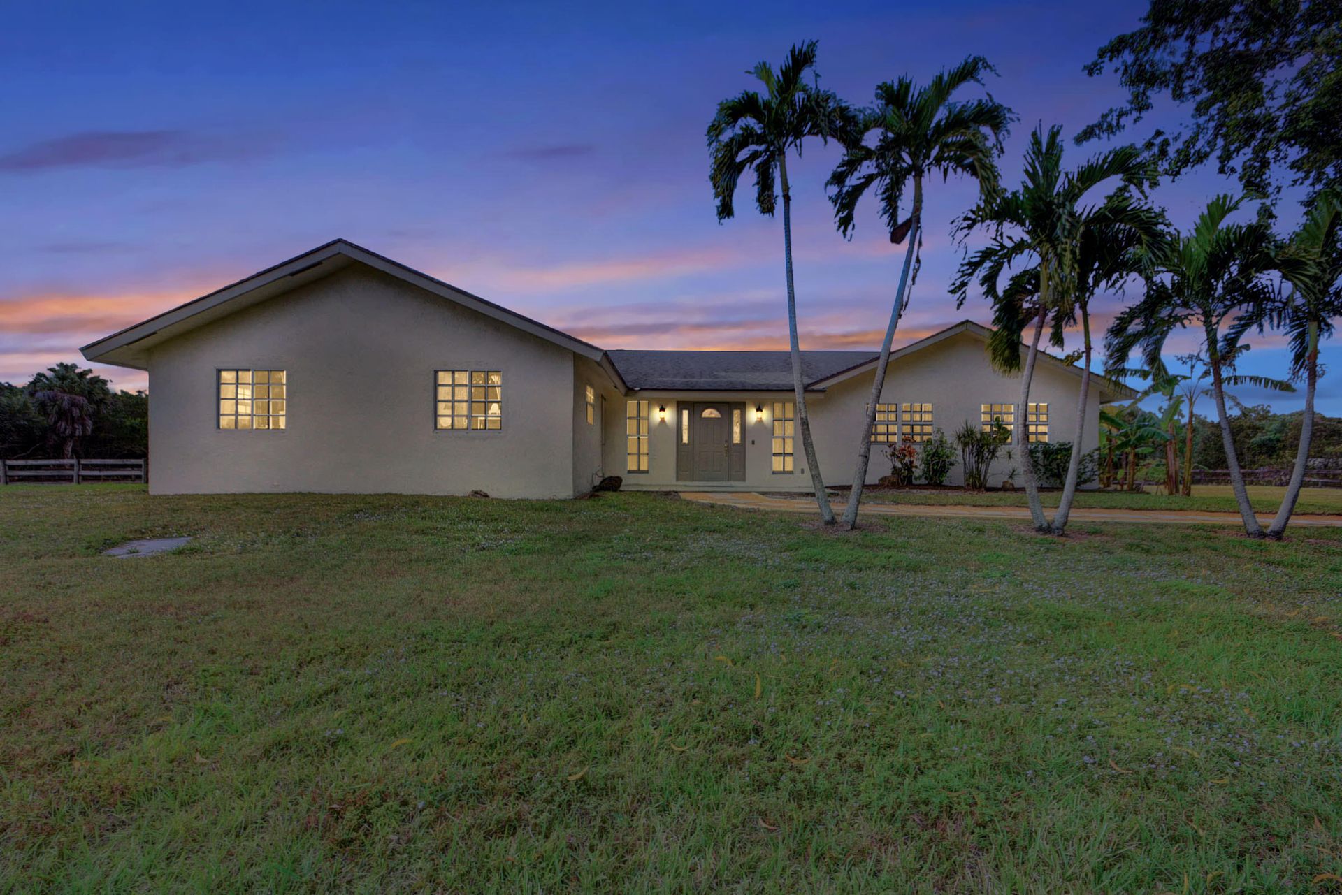 House in Wellington, Florida 11621291