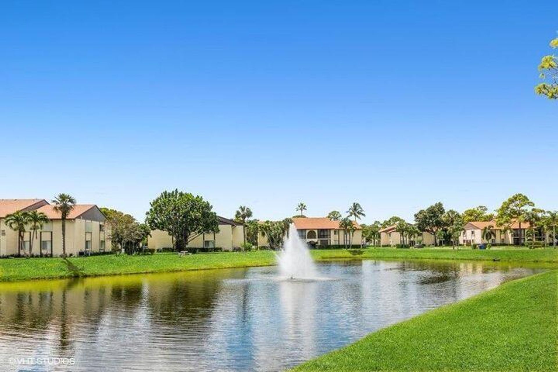 Condominium in Greenacres, Florida 11621300