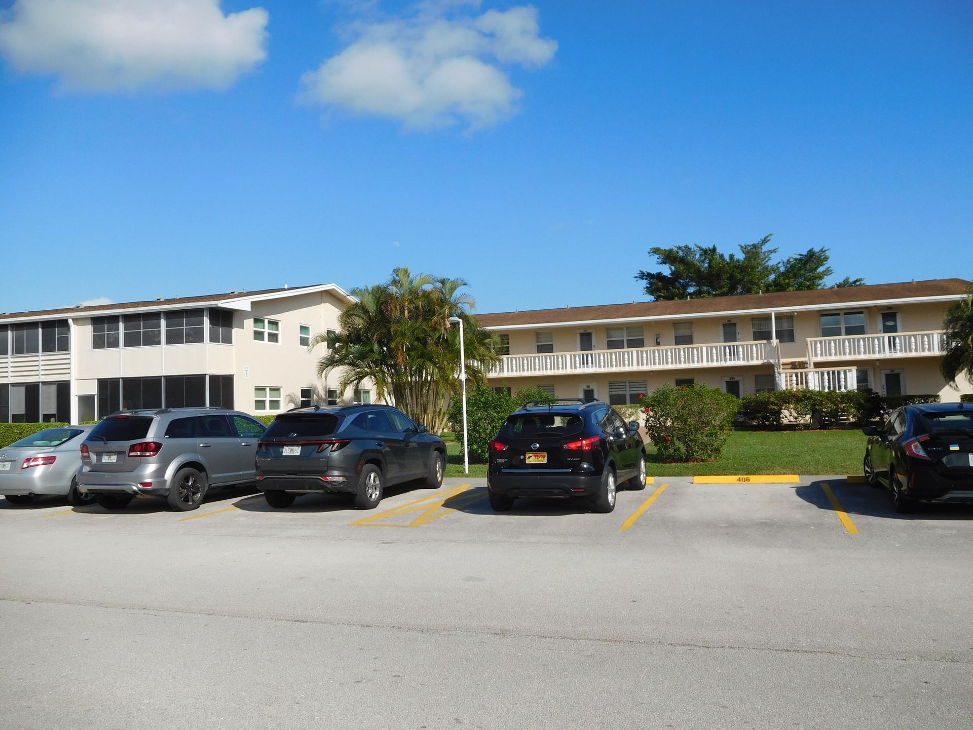 Condominium in Century Village, Florida 11621397