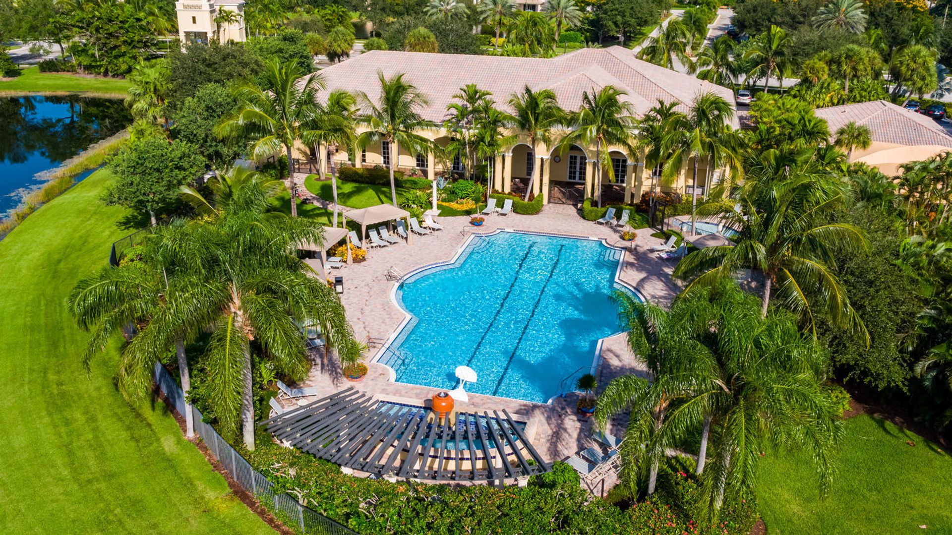 بيت في Palm Beach Gardens, Florida 11621411