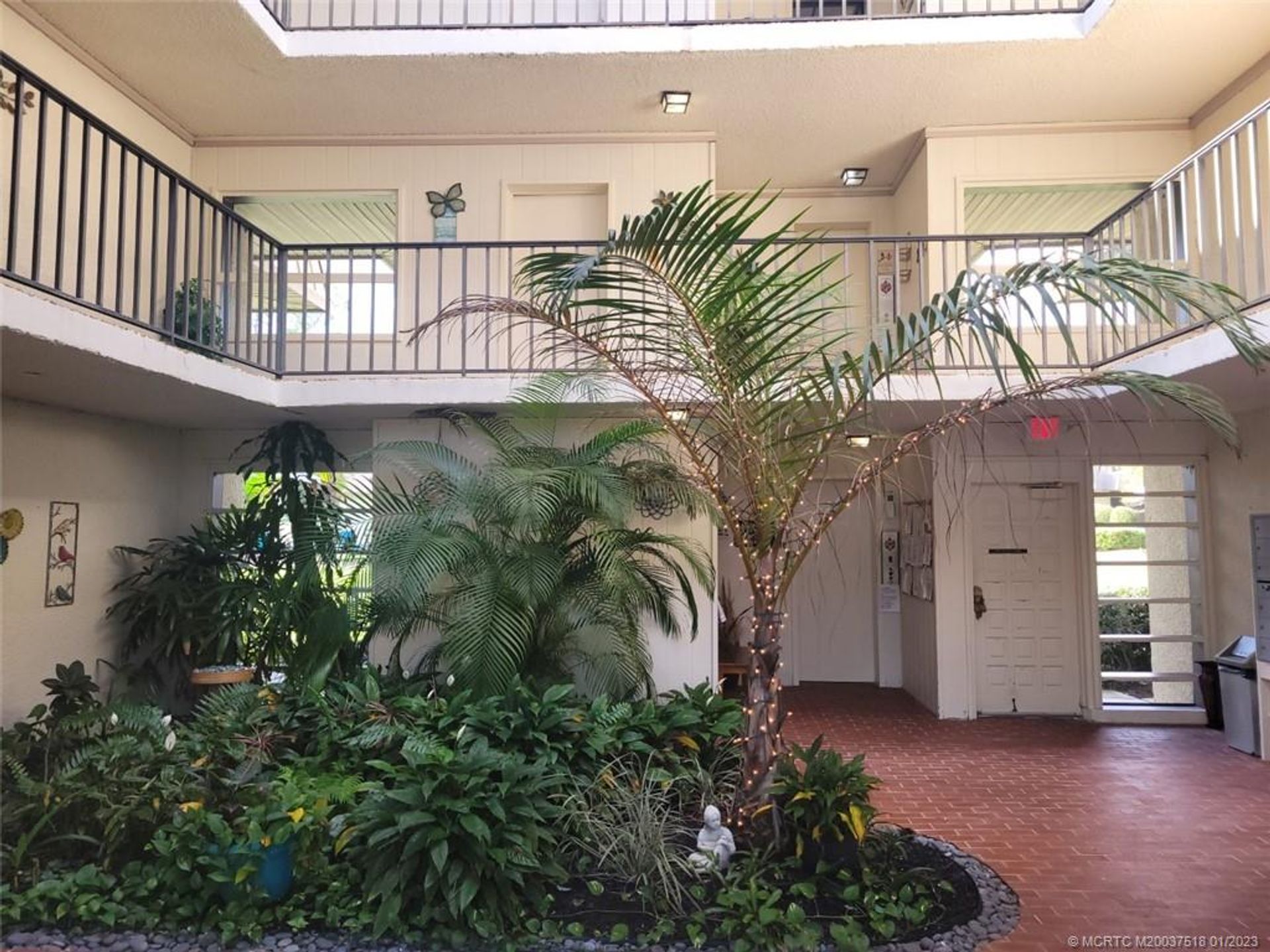 Condominium in Sewall's punt, Florida 11621518