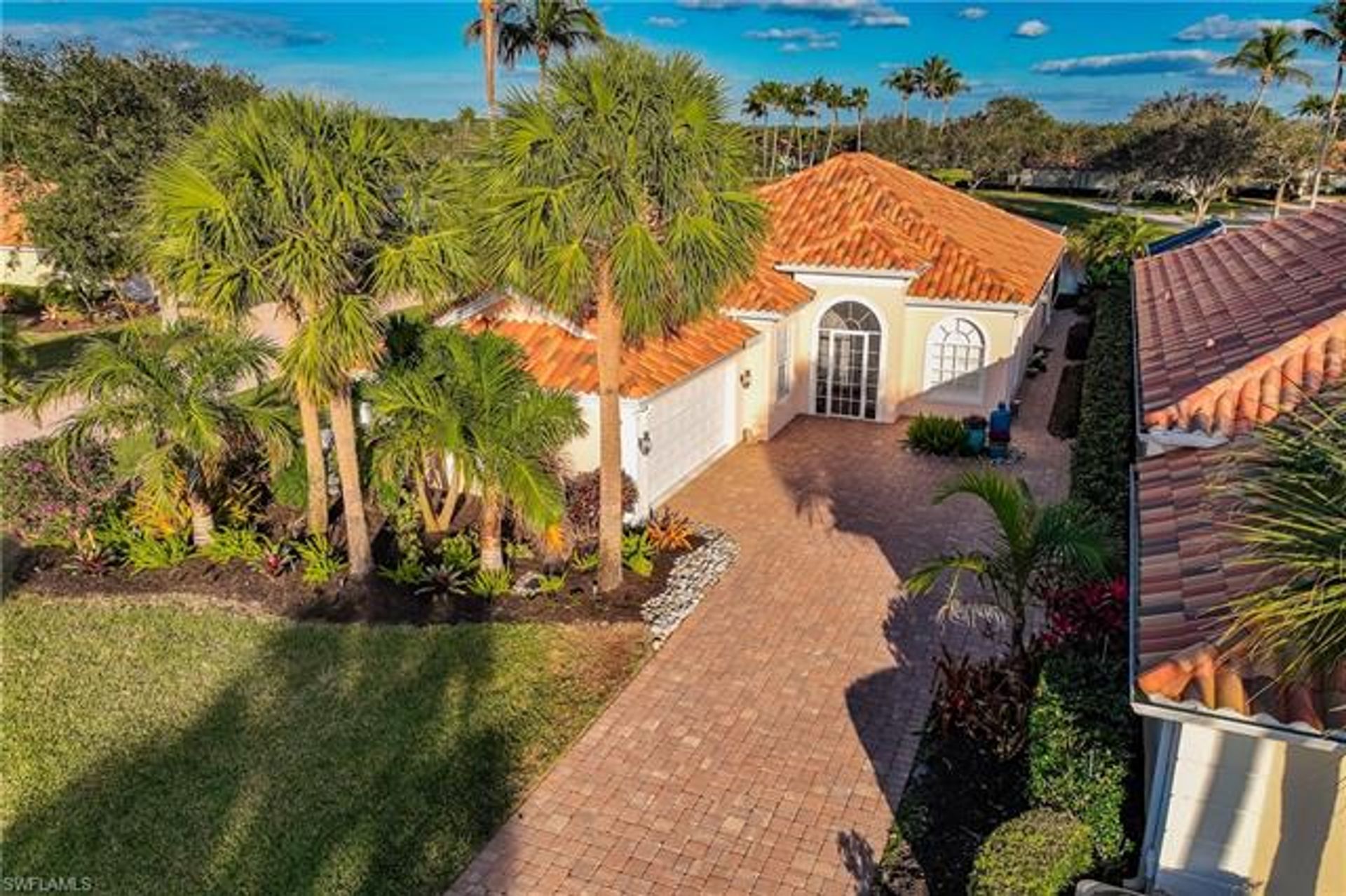 Haus im Naples, Florida 11621537