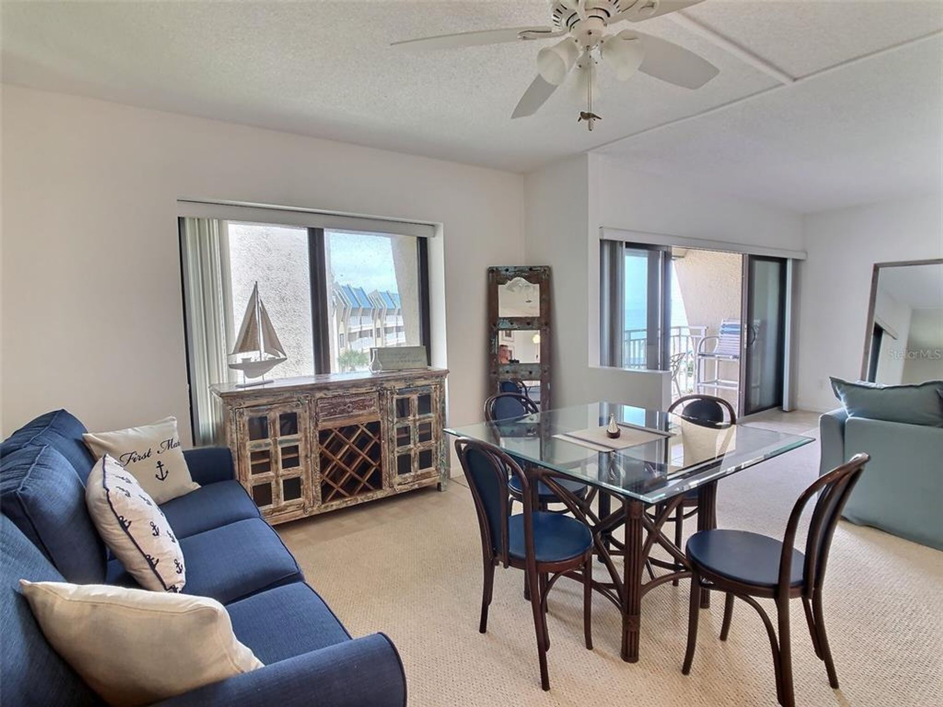 Condominium in New Smyrna Beach, Florida 11621561