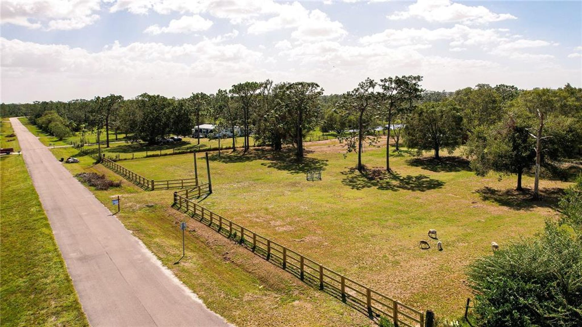 土地 在 Okeechobee, Florida 11621573