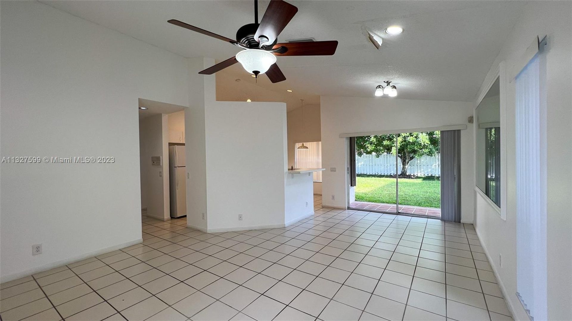 House in Weston, Florida 11621597