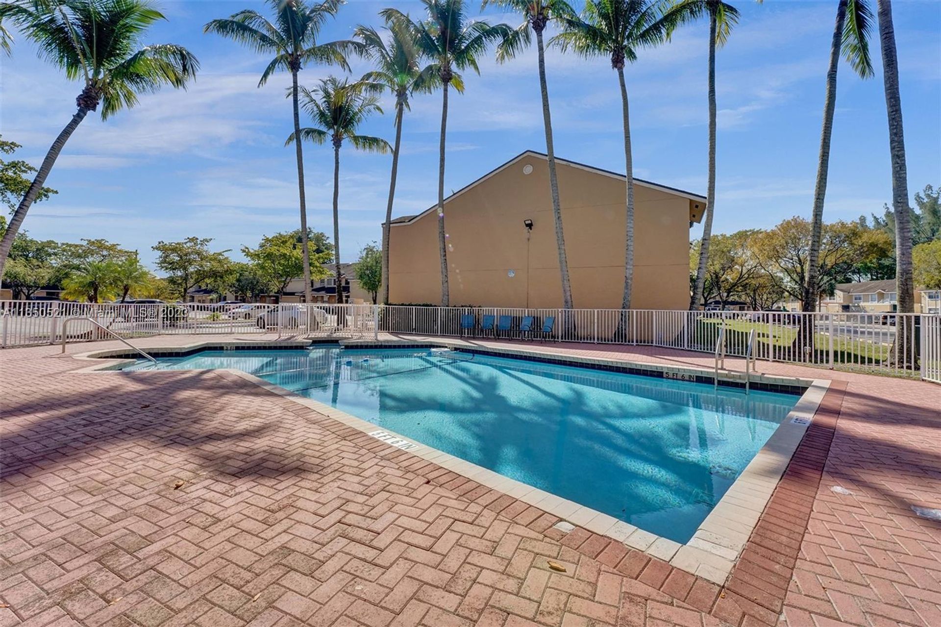 Condominium dans Miramar, Florida 11621599