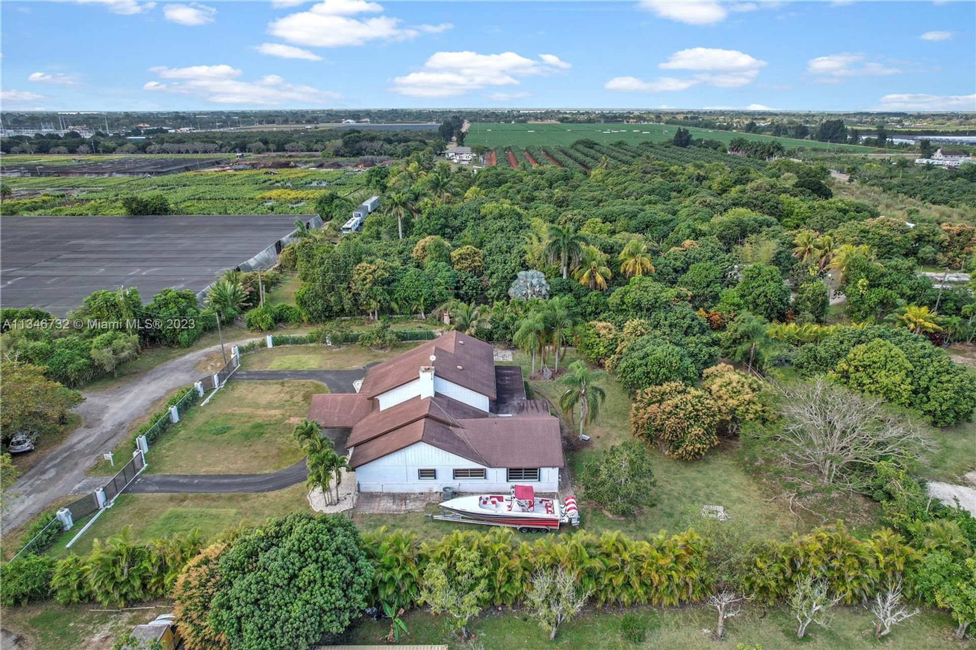 жилой дом в Homestead, Florida 11621618