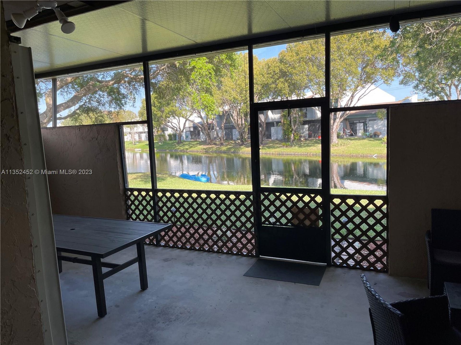 분양 아파트 에 Pembroke Pines, Florida 11621638