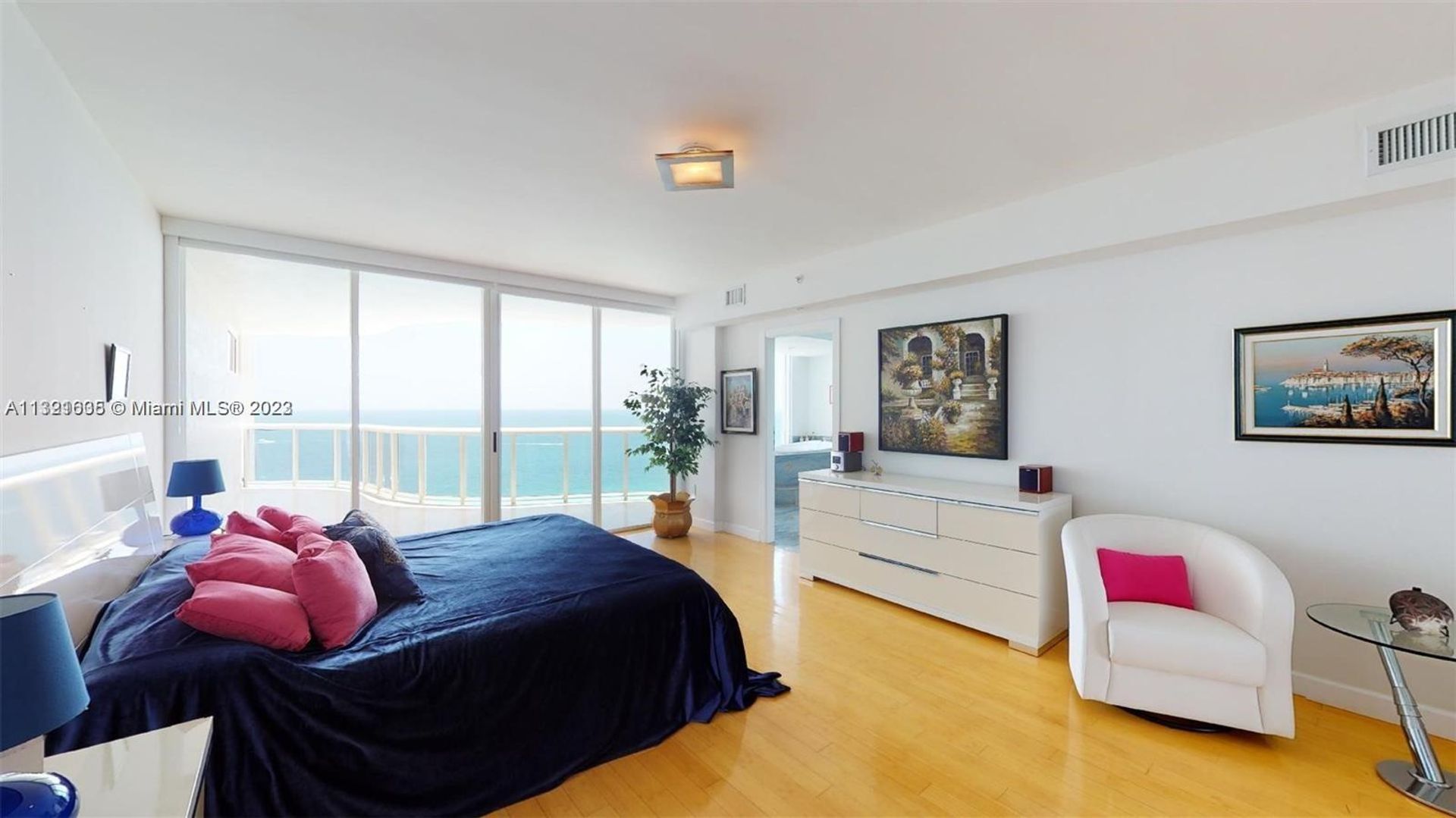 公寓 在 Sunny Isles Beach, Florida 11621640