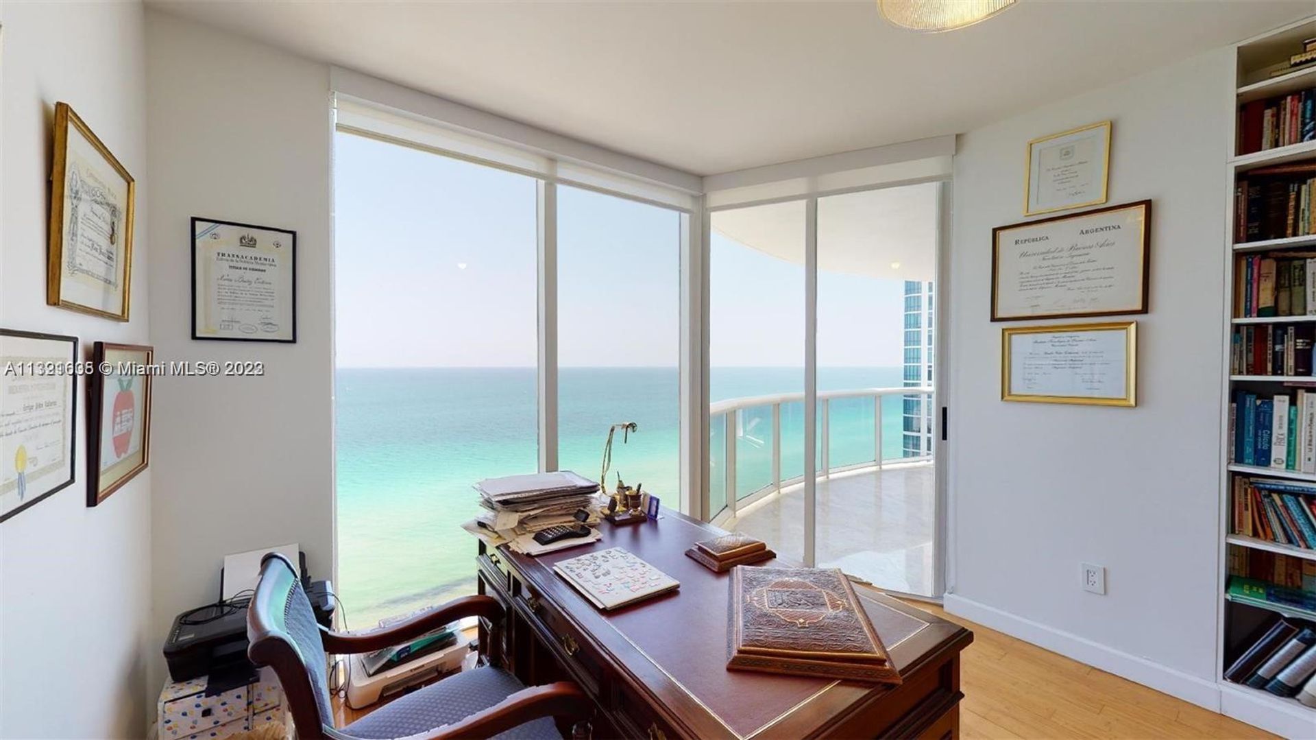 公寓 在 Sunny Isles Beach, Florida 11621640