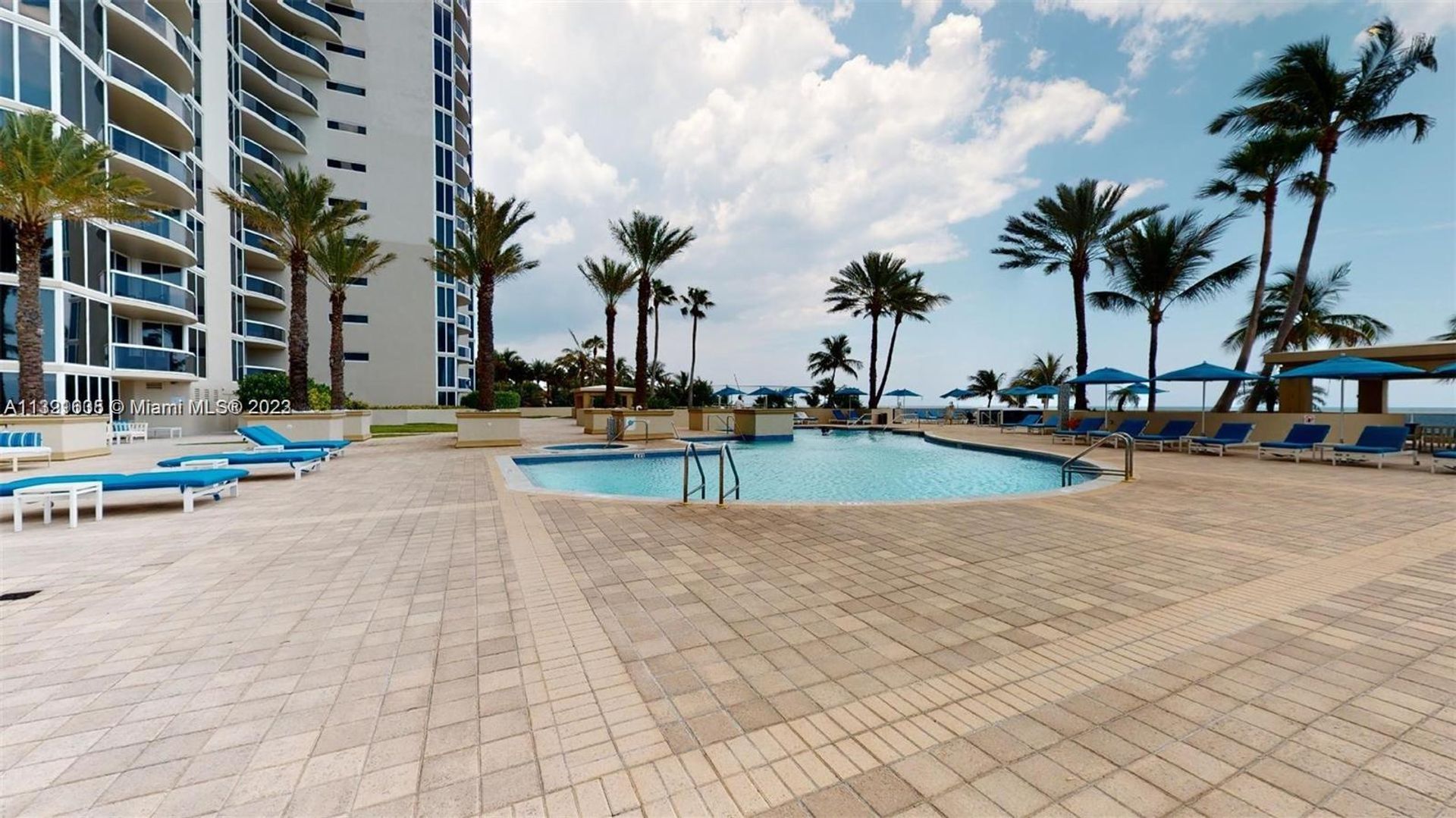 公寓 在 Sunny Isles Beach, Florida 11621640