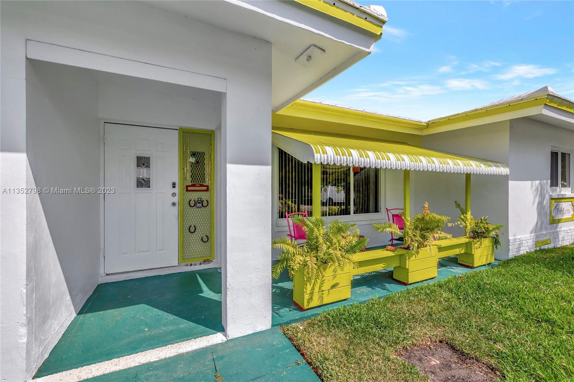 House in Tamarac, Florida 11621654