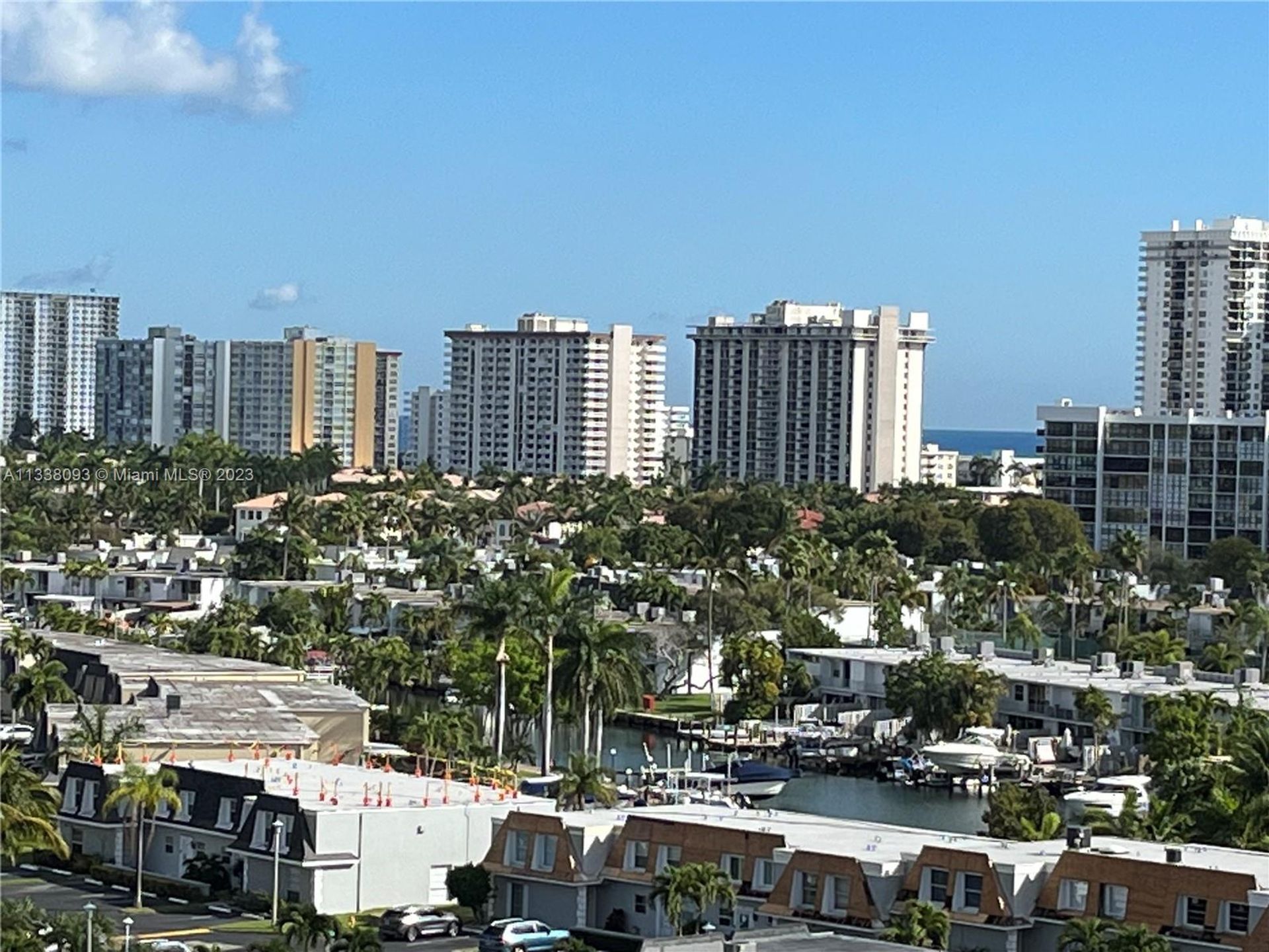 Huis in Hallandale Beach, Florida 11621670