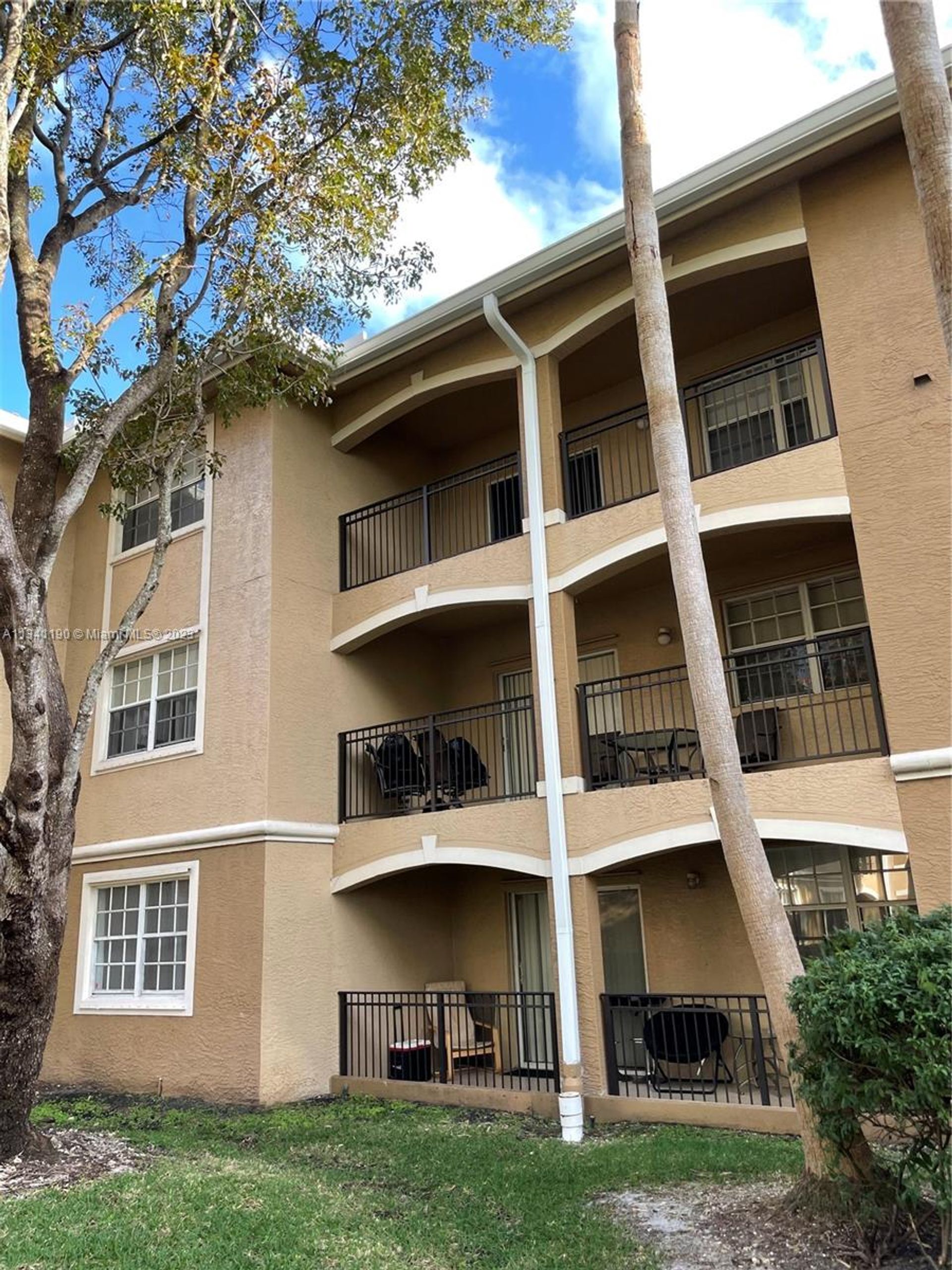 Condominio en Pembroke Pines, Florida 11621672