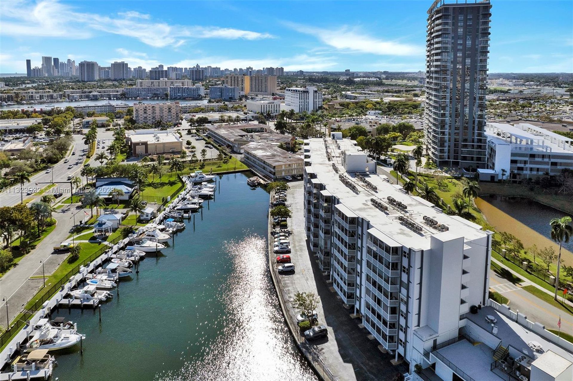 Συγκυριαρχία σε Hallandale Beach, Florida 11621675