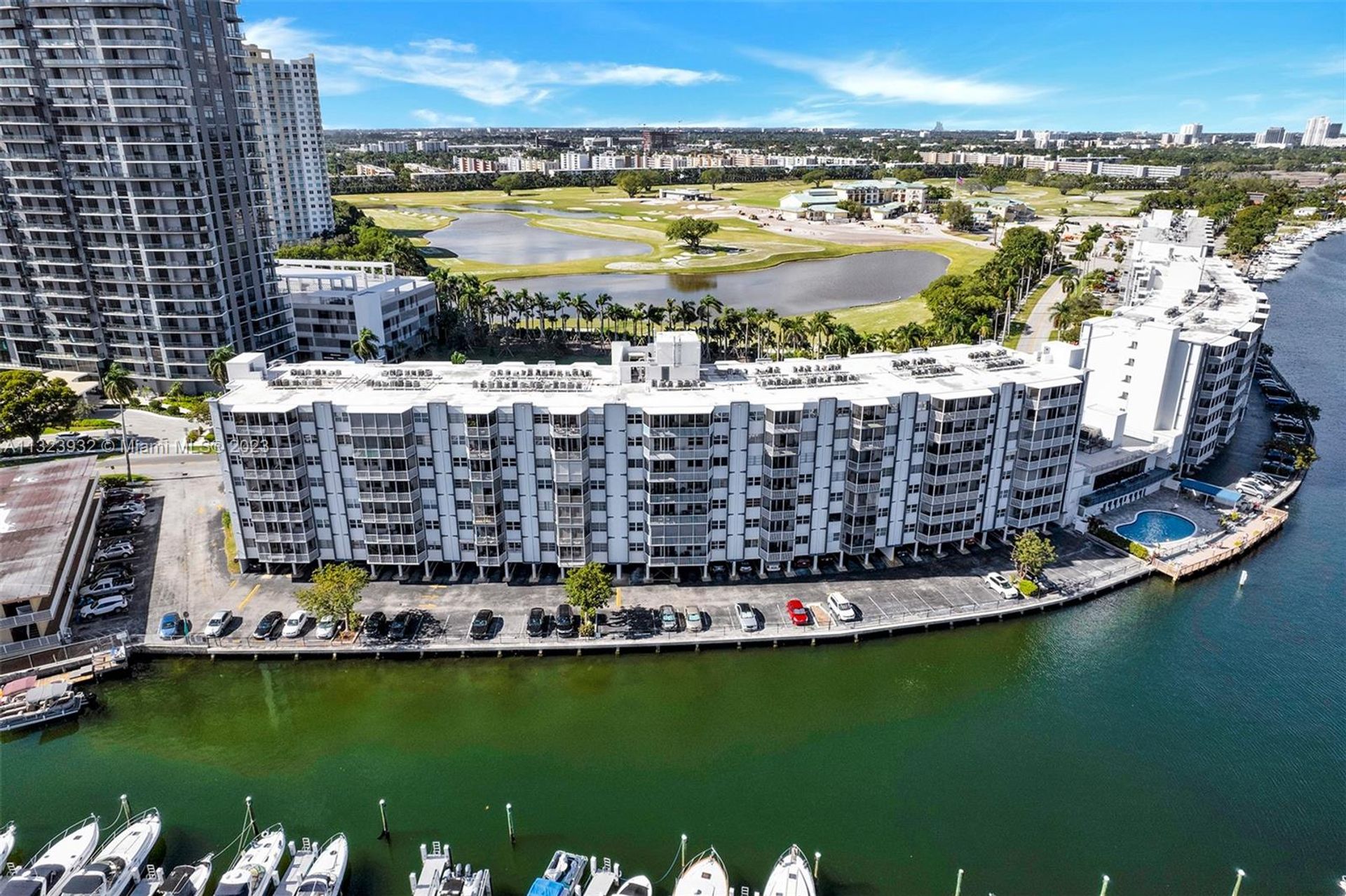 Συγκυριαρχία σε Hallandale Beach, Florida 11621675