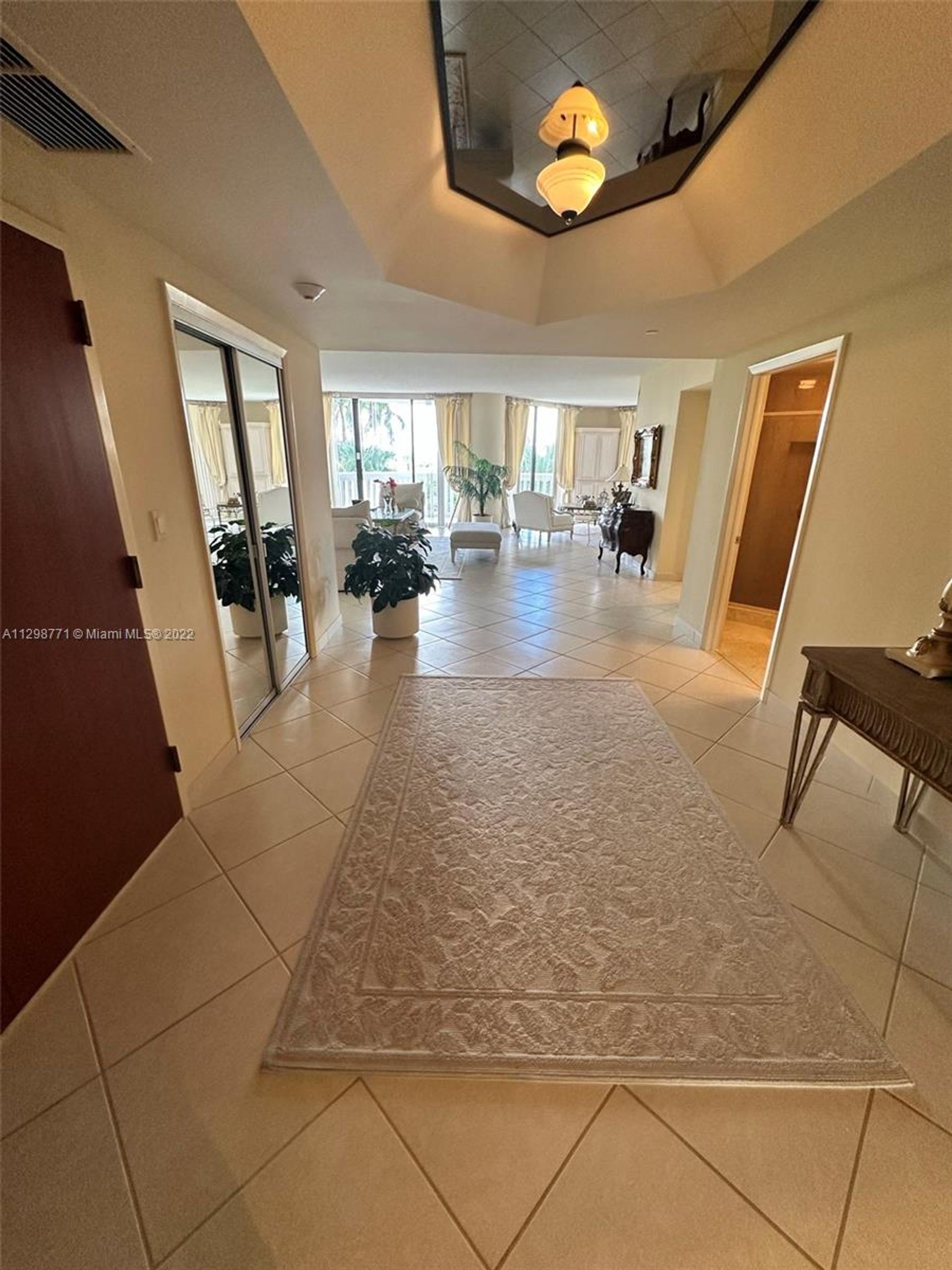 Hus i Sunny Isles Beach, Florida 11621685