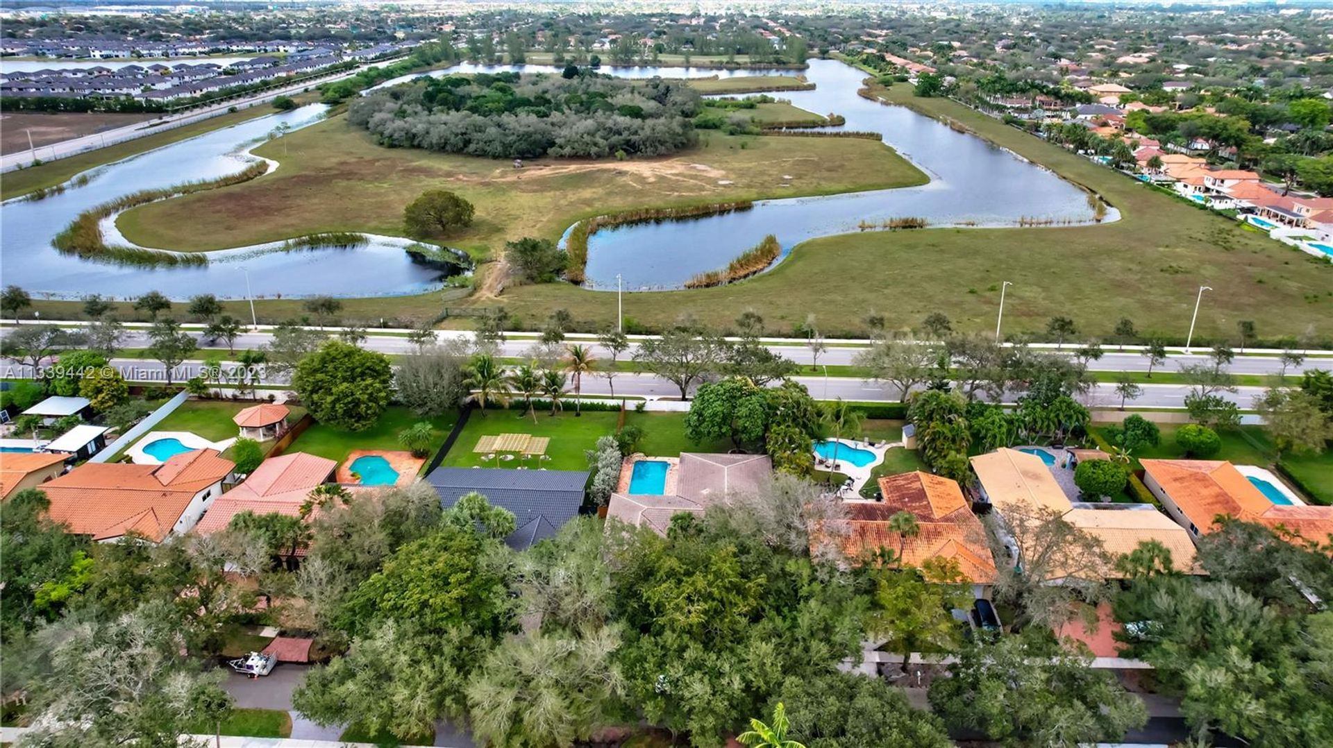 жилой дом в Miami Lakes, Florida 11621722