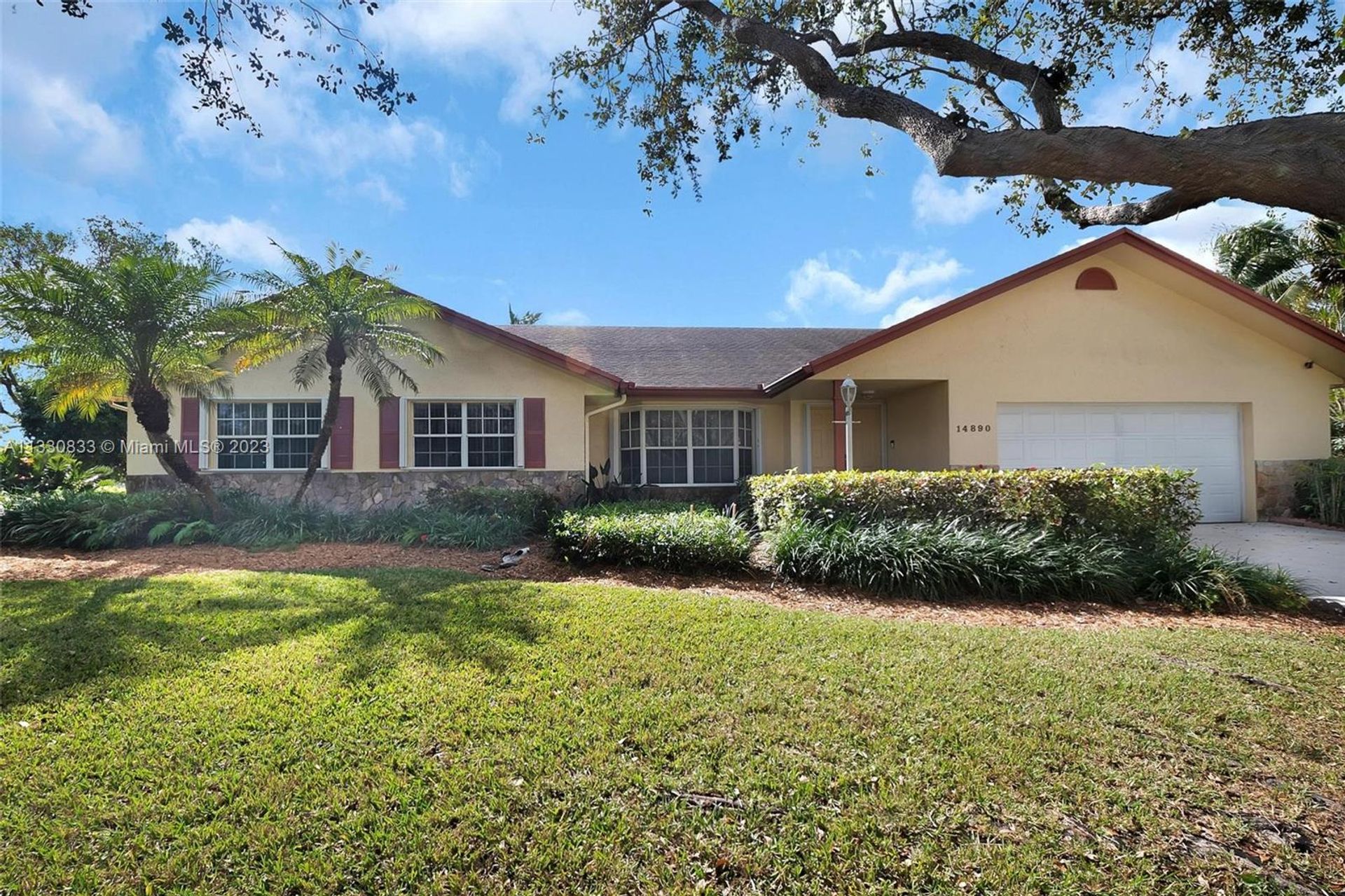 House in Country Walk, Florida 11621747