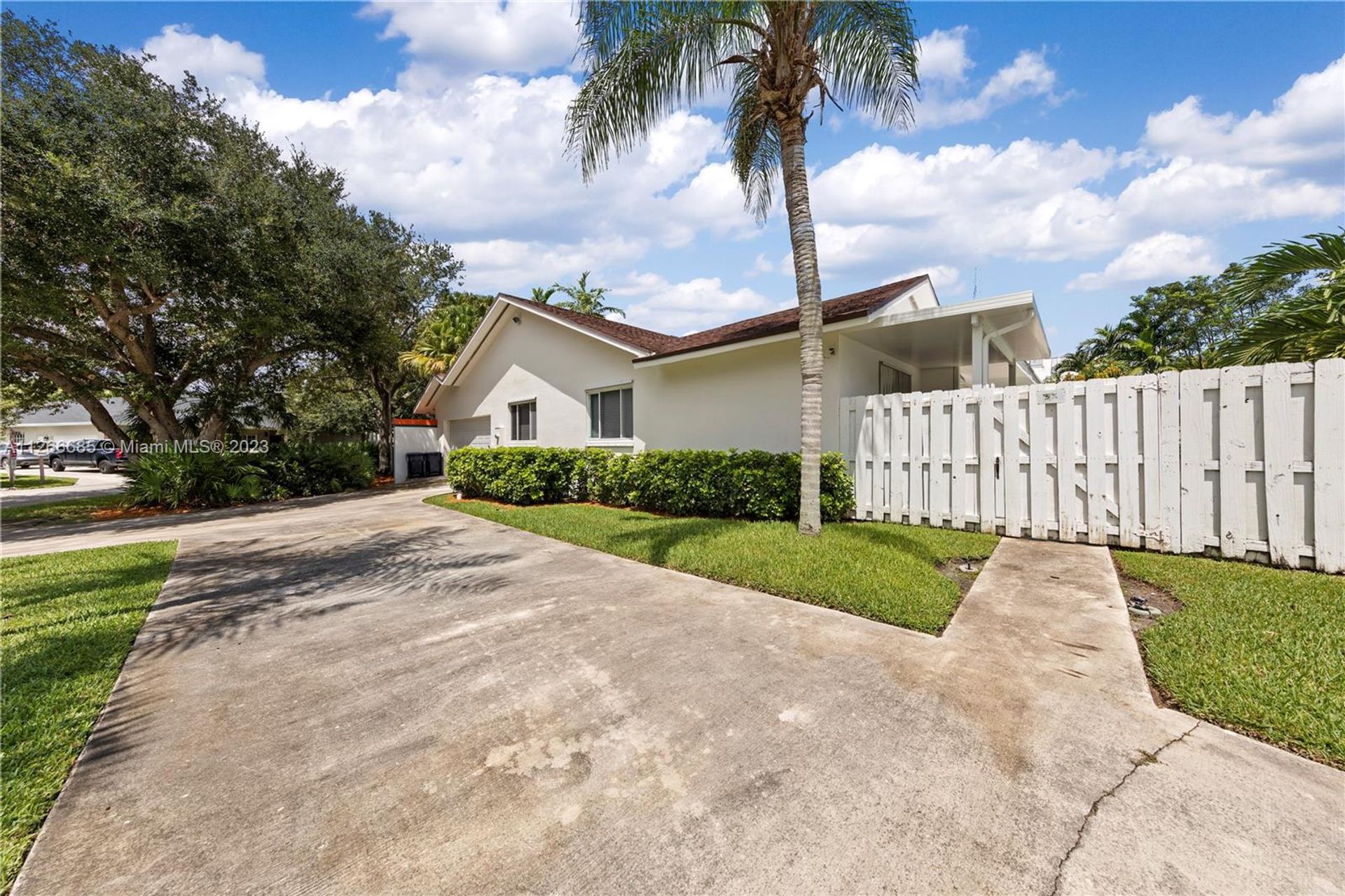 жилой дом в Homestead, Florida 11621777