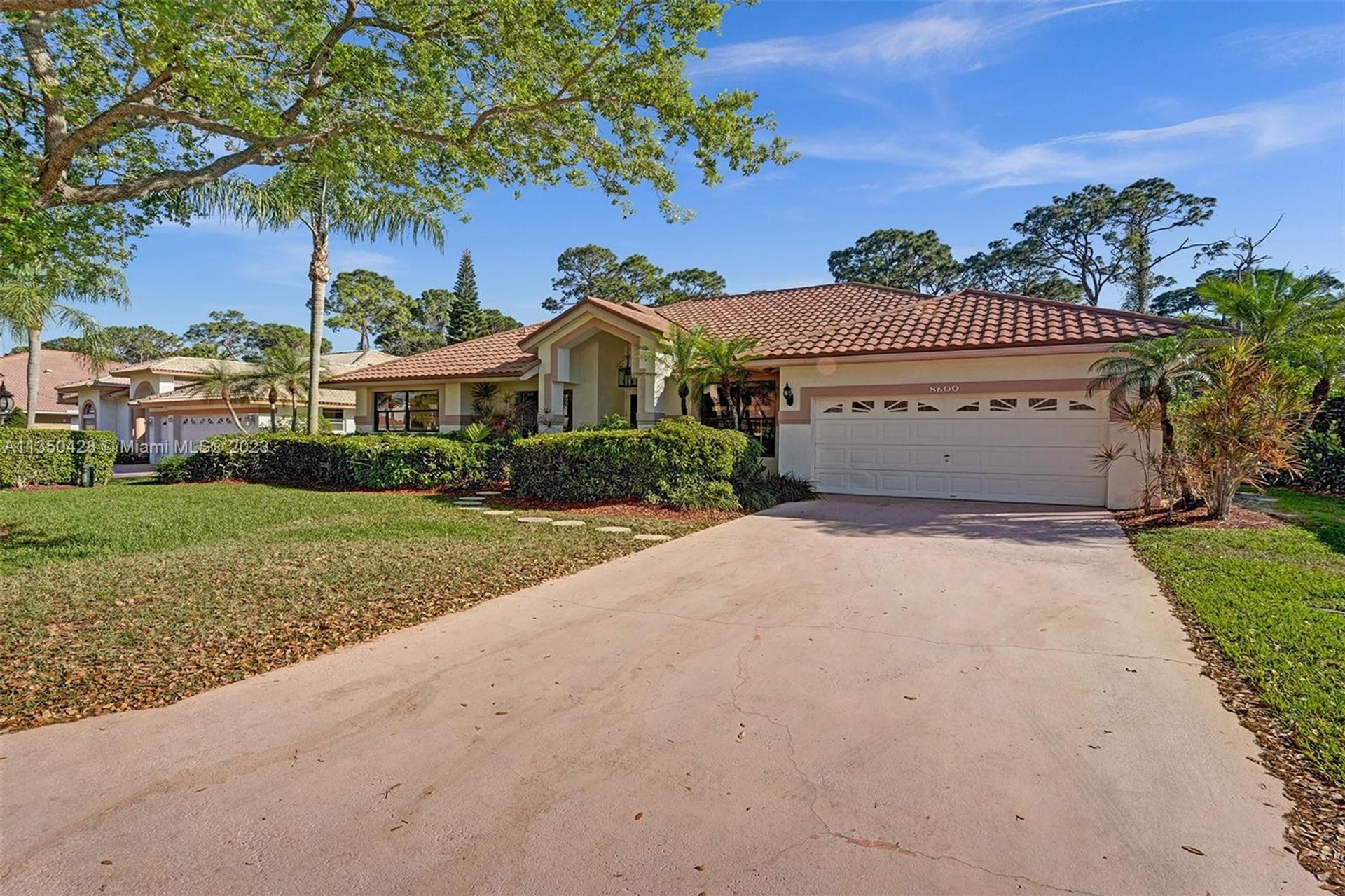 House in Coral Springs, Florida 11621792