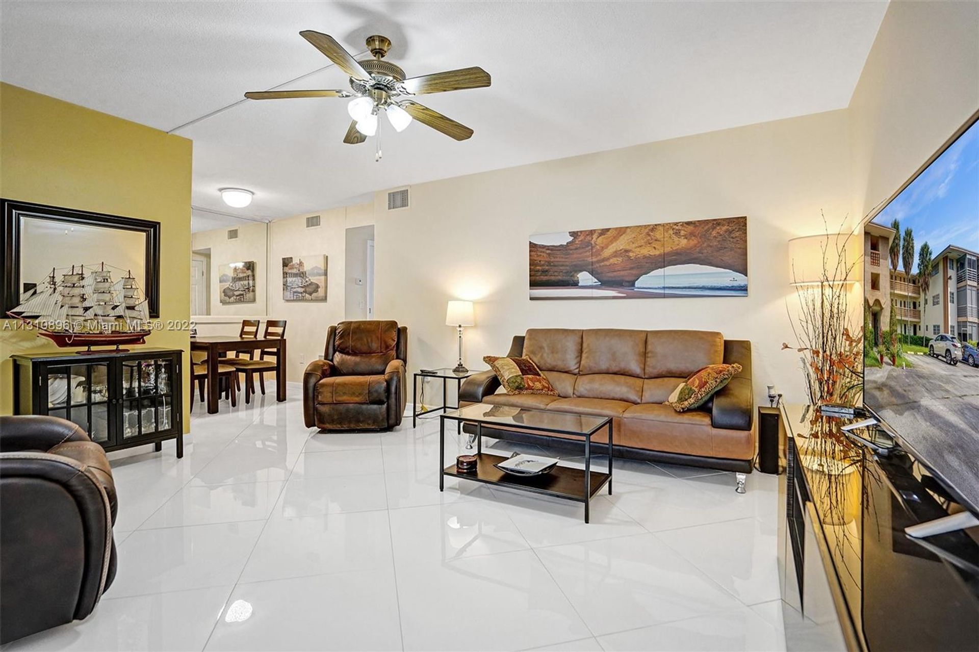 Condominio en North Miami Beach, Florida 11621801