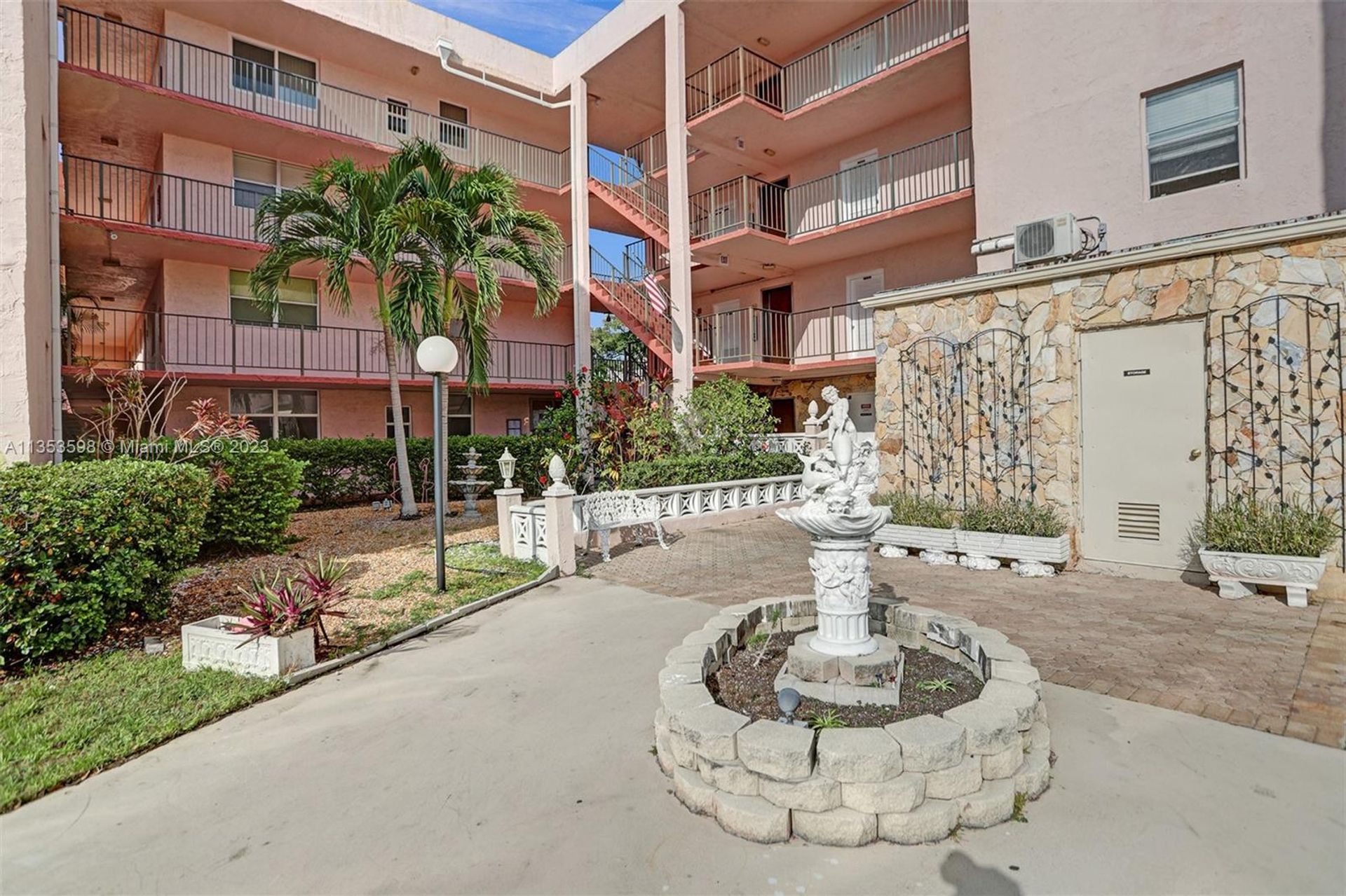 Condominio en Parque de la puerta este, Florida 11621810