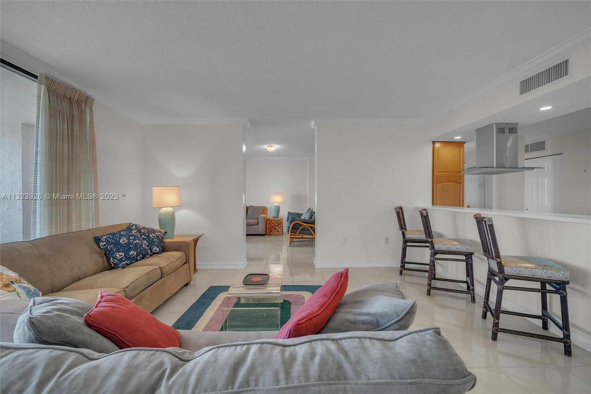 Condominium in Hollywood, Florida 11621833