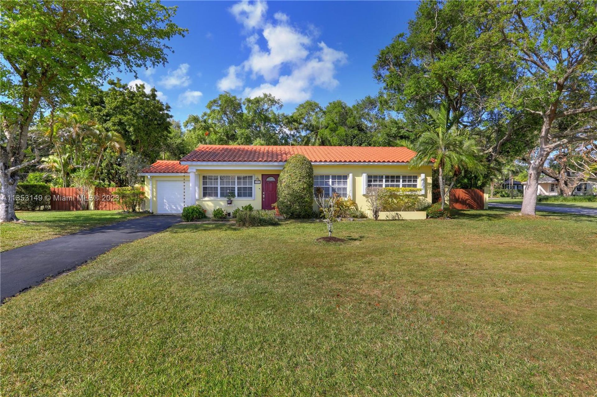 σπίτι σε Glenvar Heights, Florida 11621851