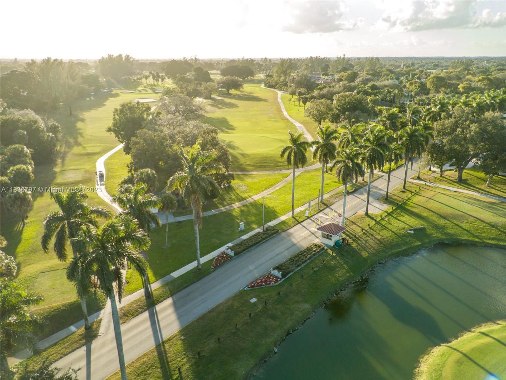 Rumah di Miami Lakes, Florida 11621870