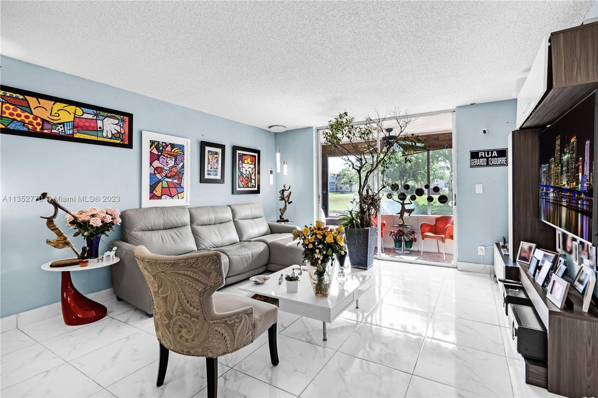 Condominium in Sunrise, Florida 11621874