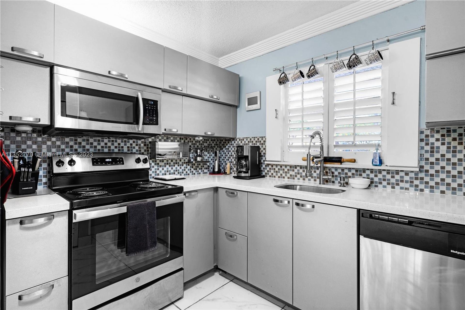 Condominium in Sunrise, Florida 11621874