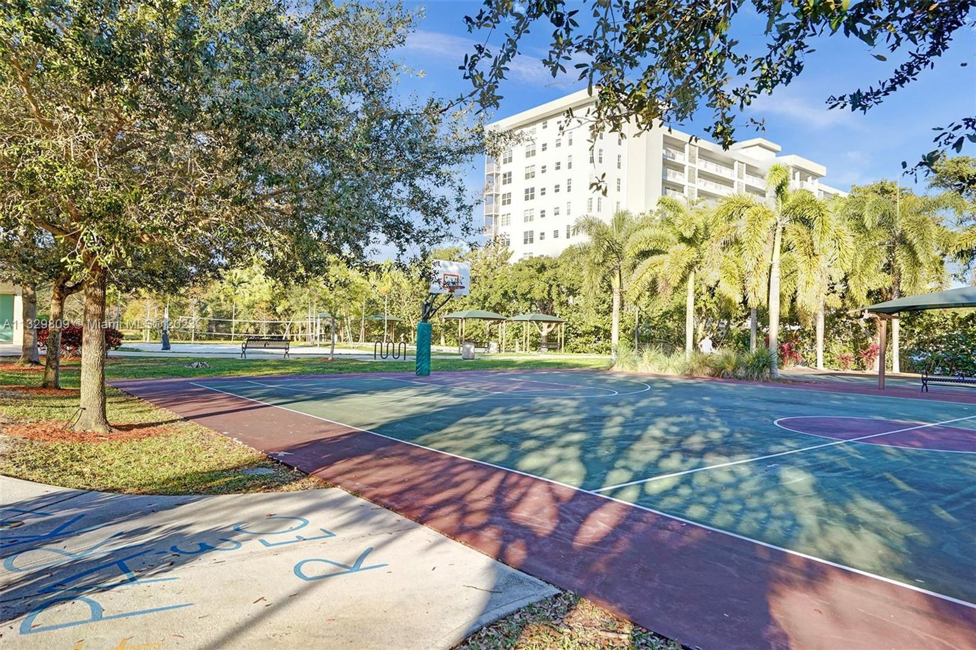 קוֹנדוֹמִינִיוֹן ב Pompano Beach, Florida 11621887