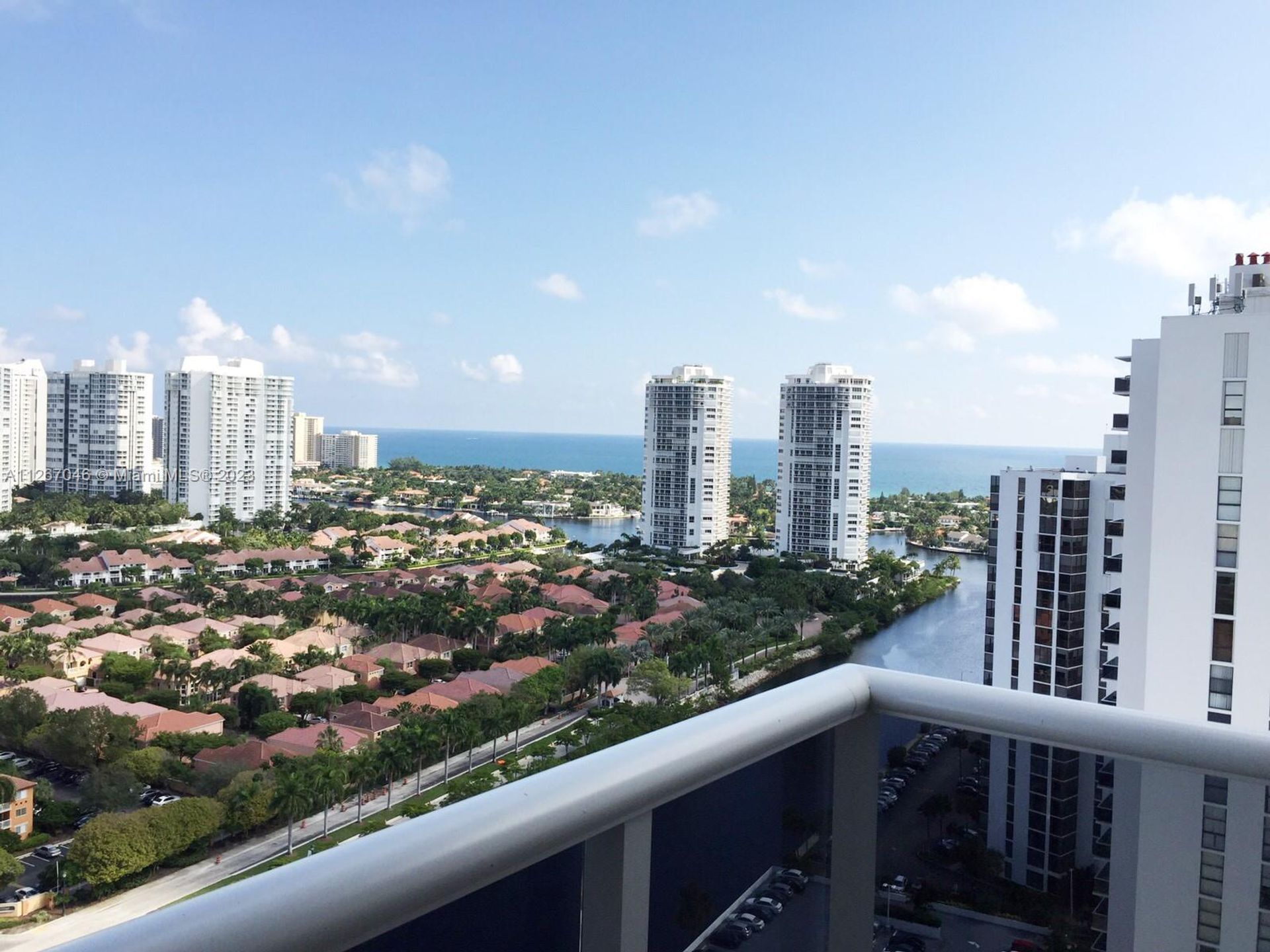 Residencial en Aventura, Florida 11621899