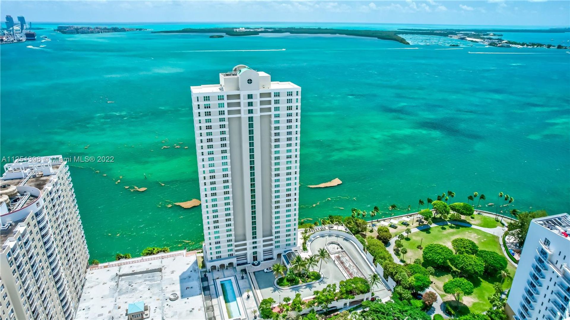 Condominium in Miami, Florida 11621900