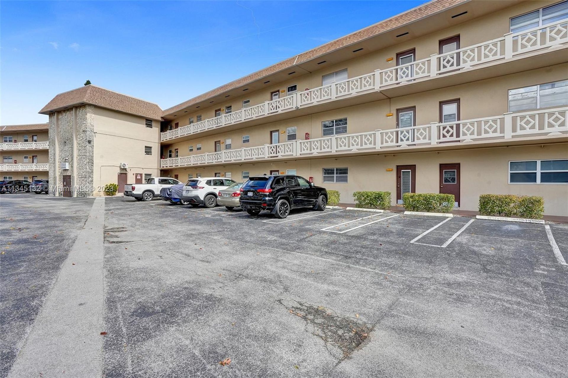 Συγκυριαρχία σε Lauderdale Lakes, Florida 11621918