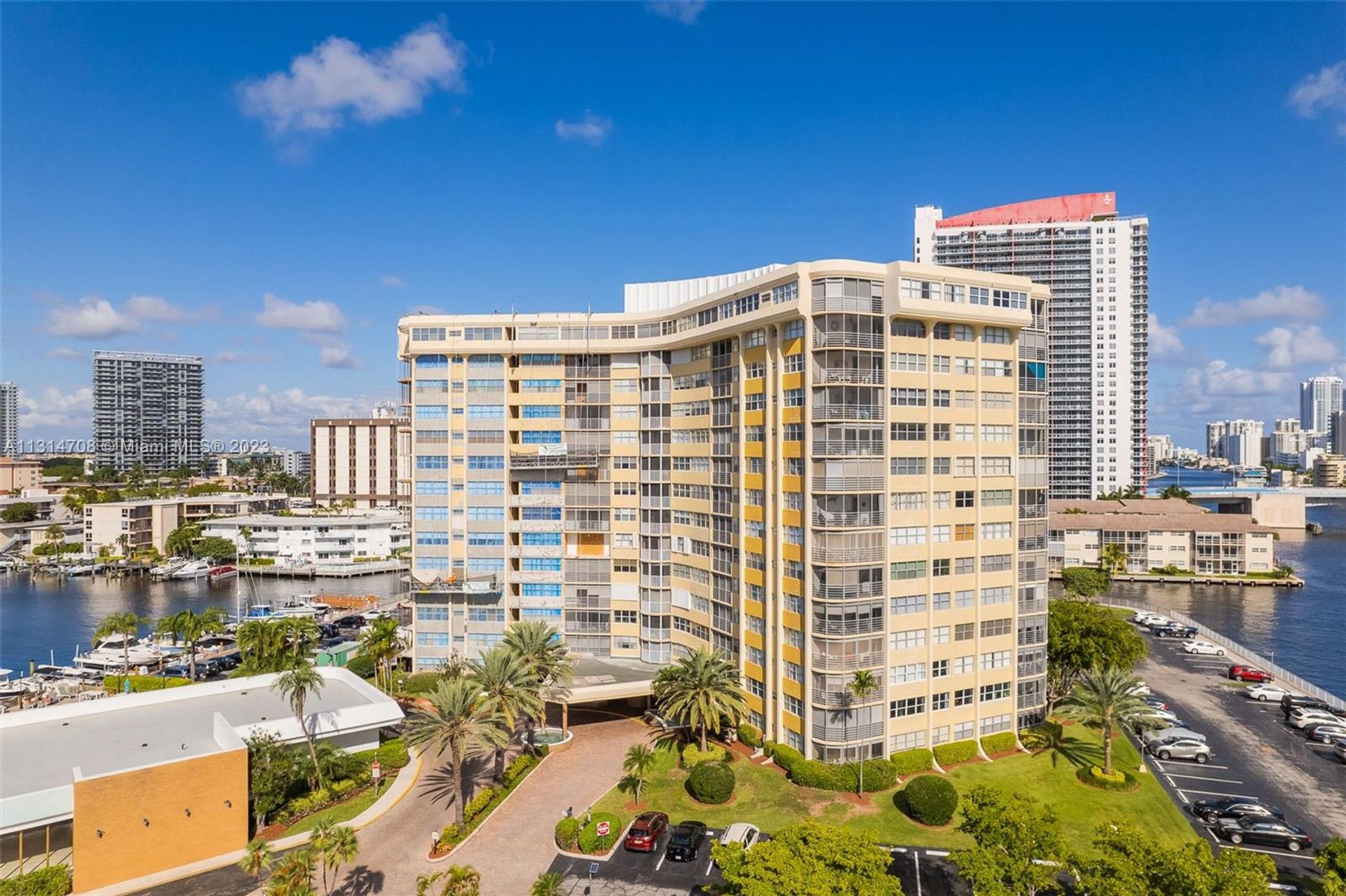 Кондоминиум в Hallandale Beach, Florida 11621930