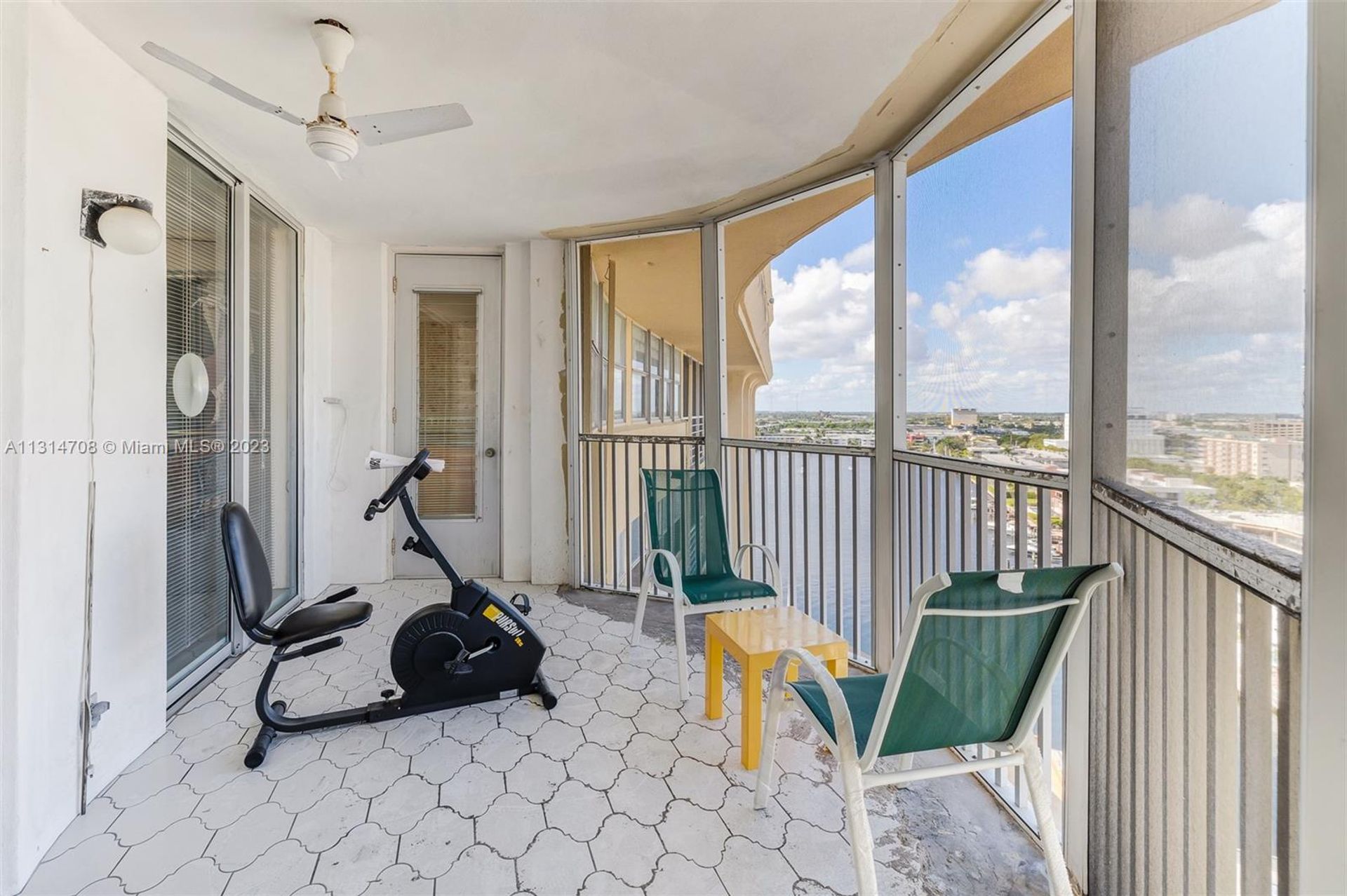 Συγκυριαρχία σε Hallandale Beach, Florida 11621930