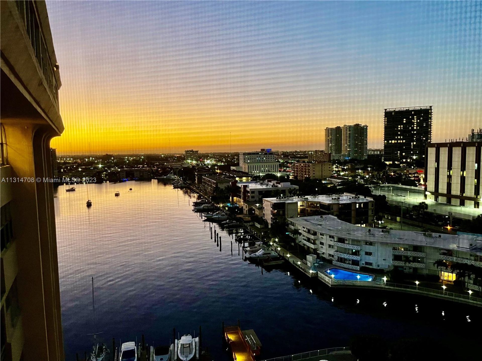 Résidentiel dans Hallandale Beach, Florida 11621930