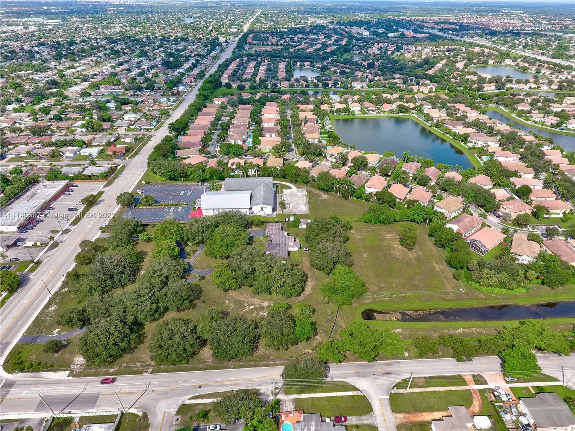 Land in Pembroke Pines, Florida 11621943