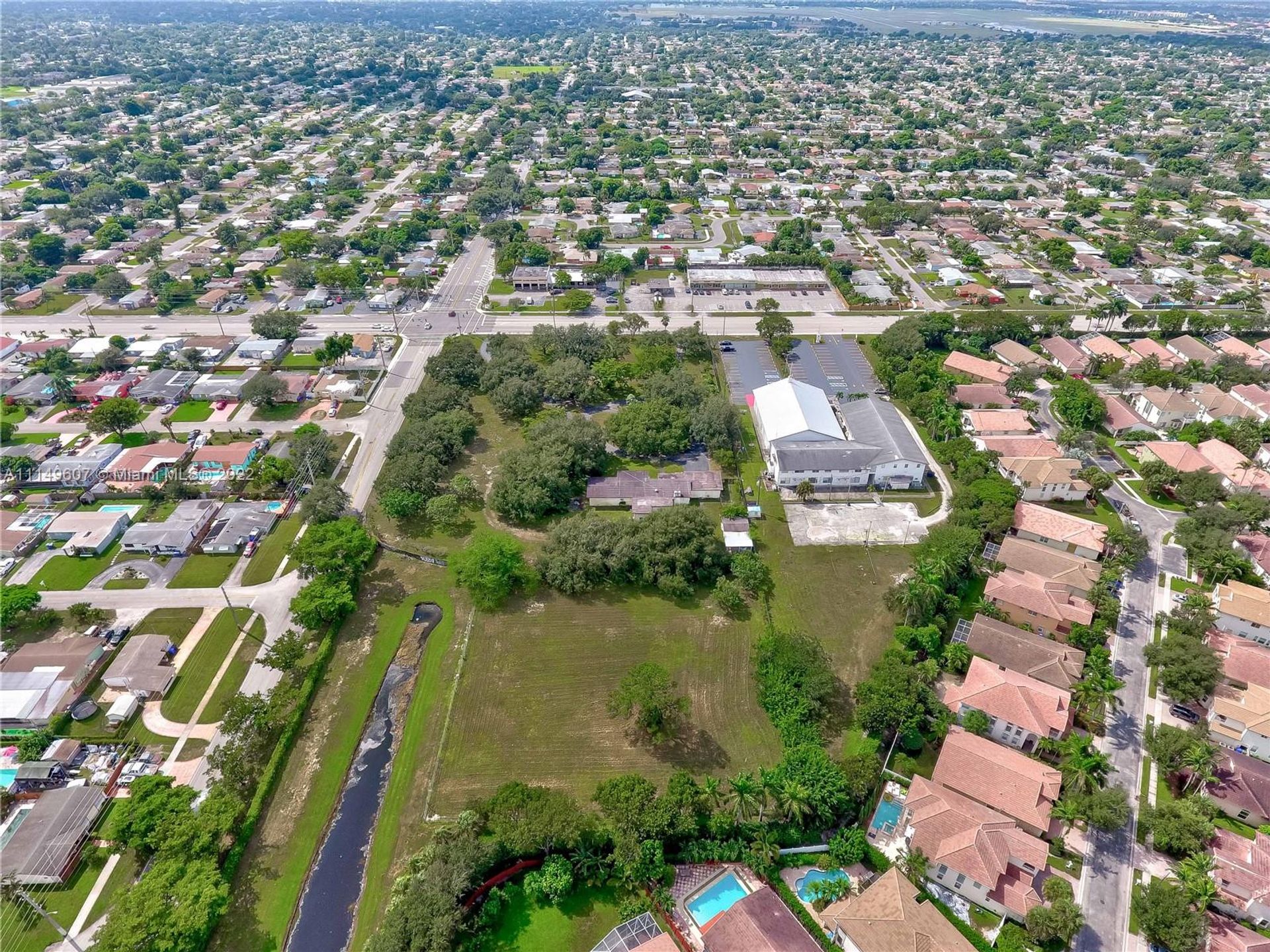 土地 在 Pembroke Pines, Florida 11621943