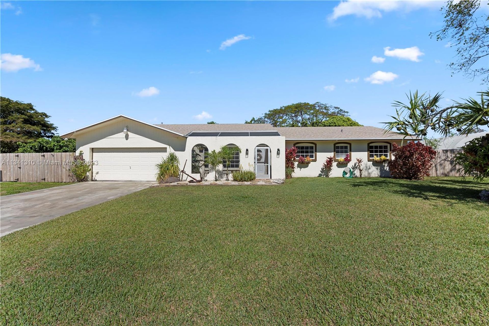 rumah dalam Modello, Florida 11621956