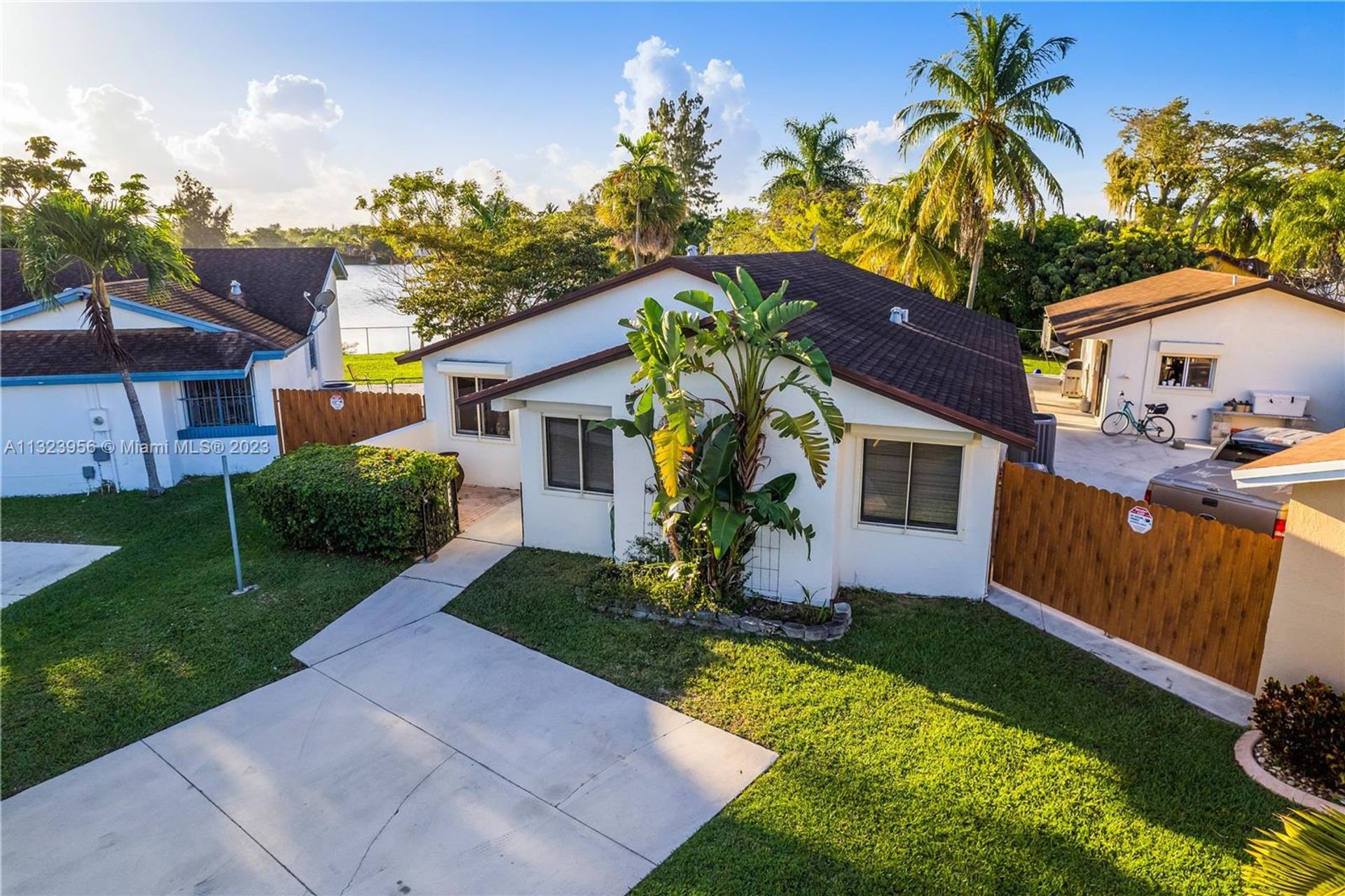 rumah dalam Miami, Florida 11621991