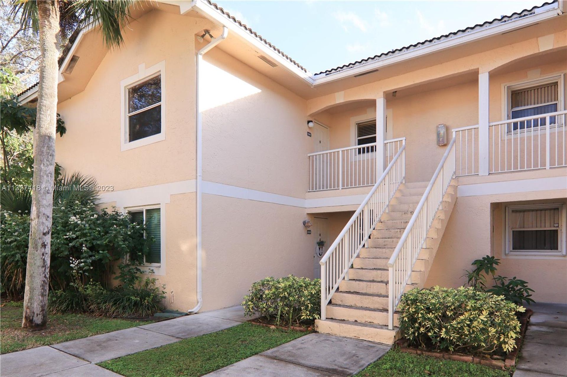 Condominium in Coral Springs, Florida 11621992