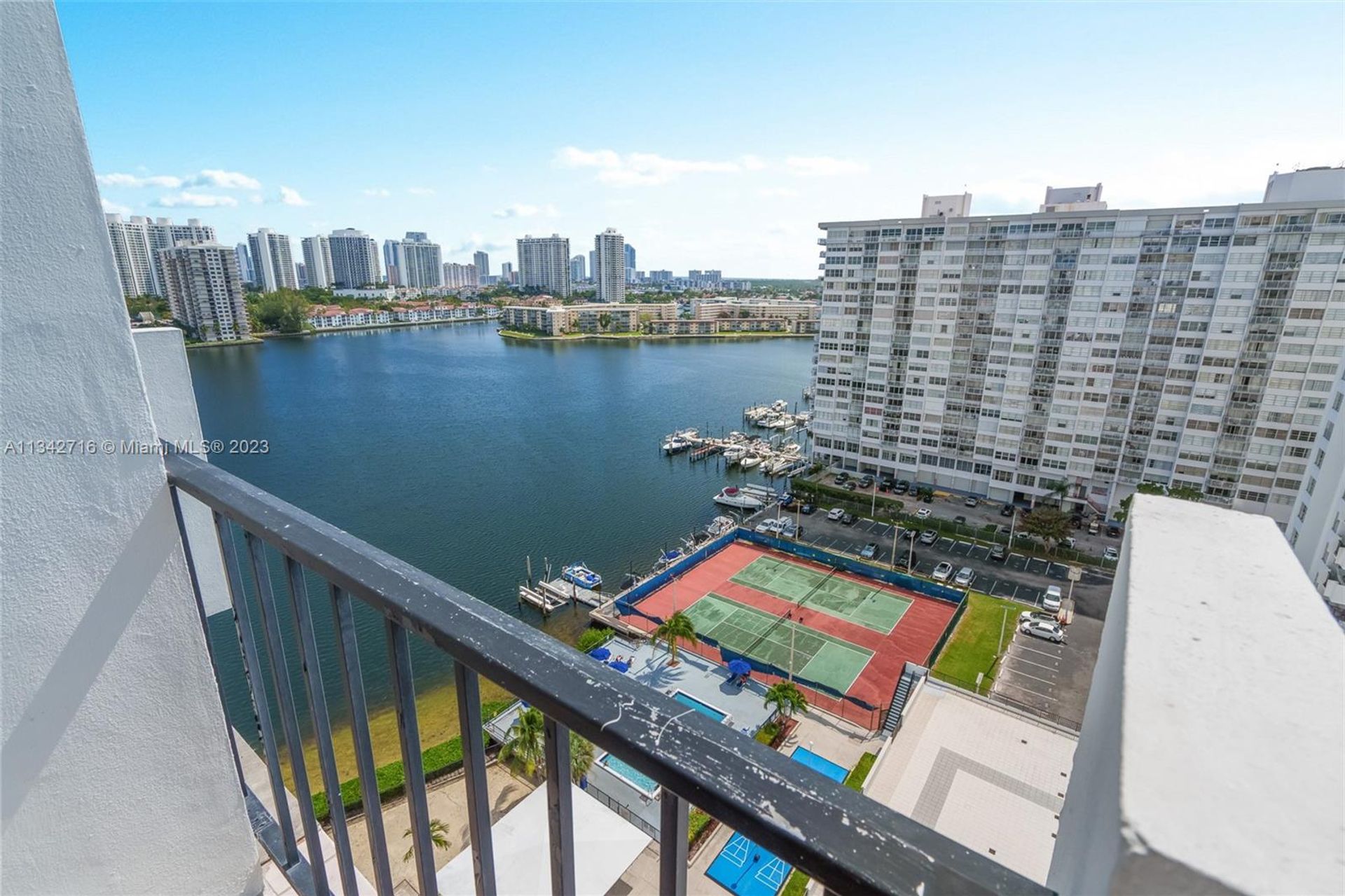 Condominio en Aventura, Florida 11622021