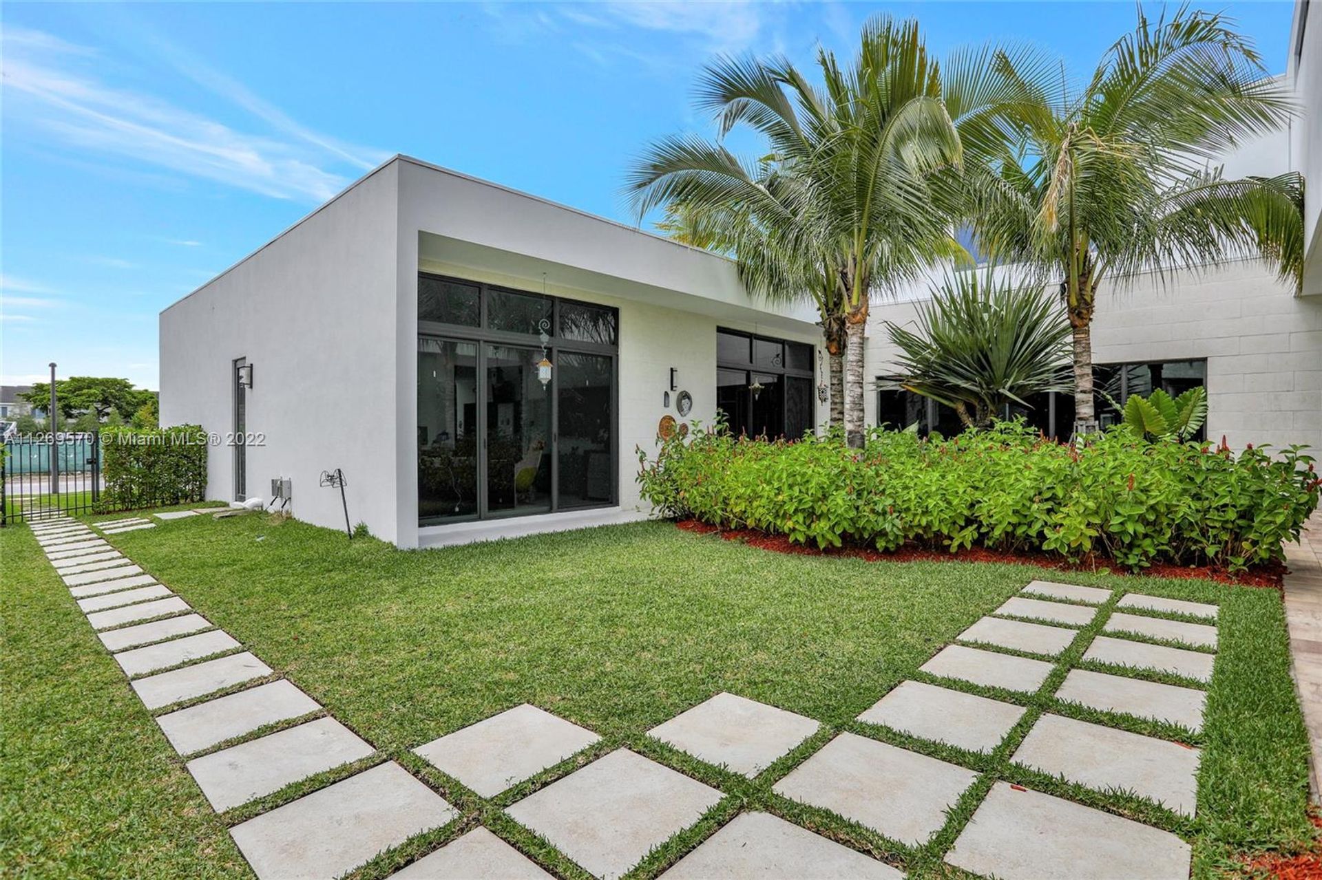 House in Weston, Florida 11622069