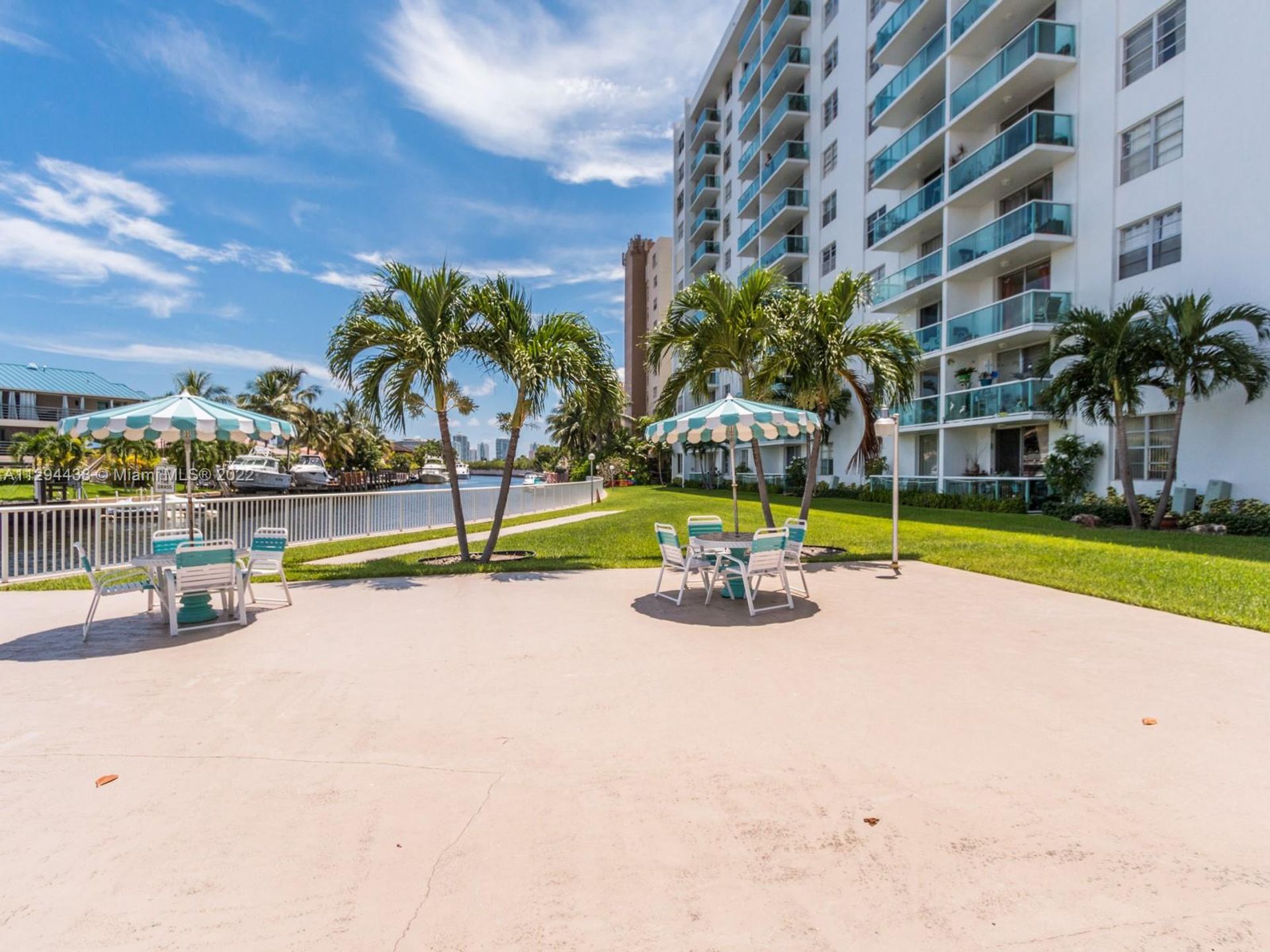 Condominium in North Miami Beach, Florida 11622081