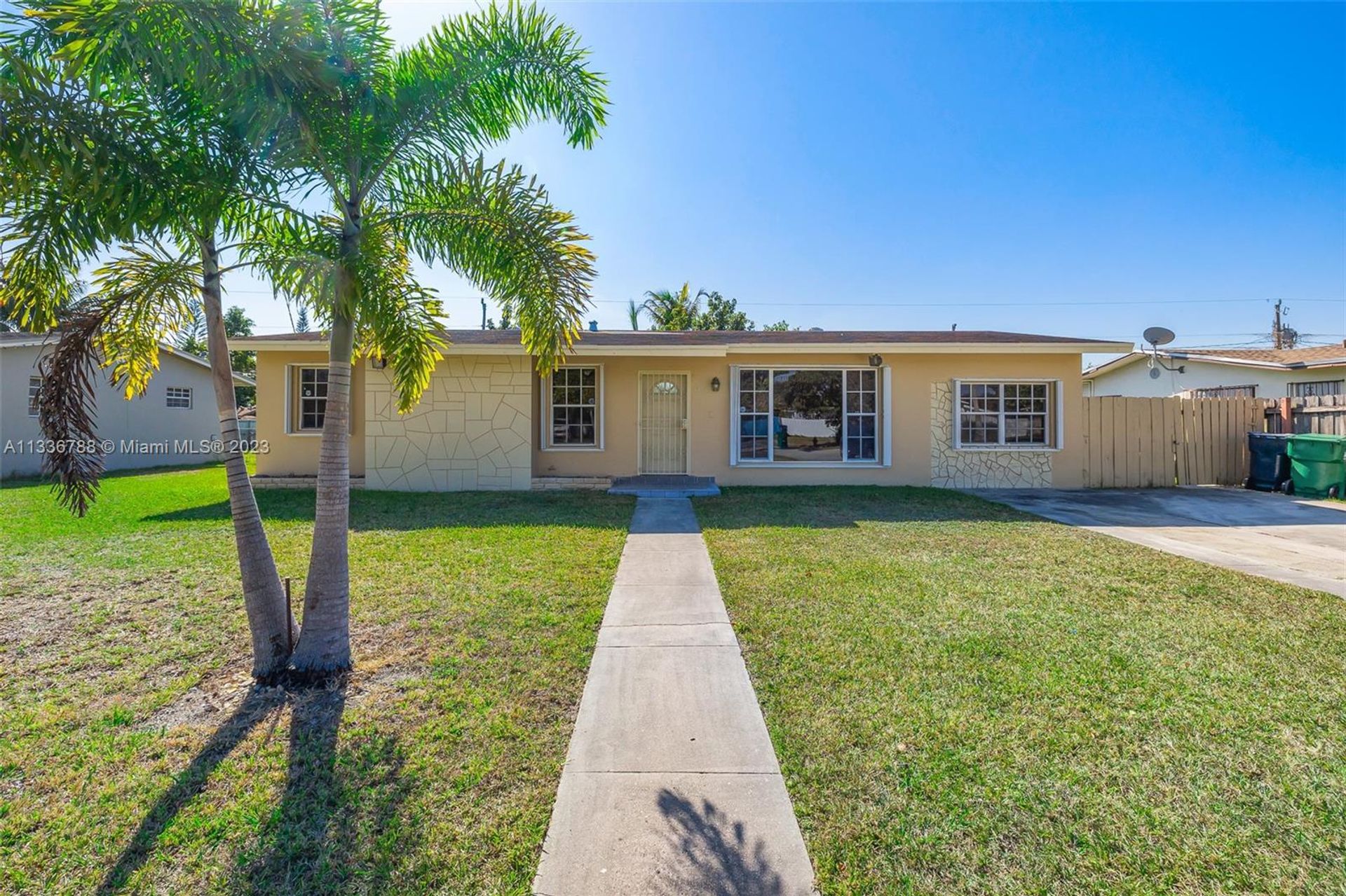 House in Leisure City, Florida 11622113